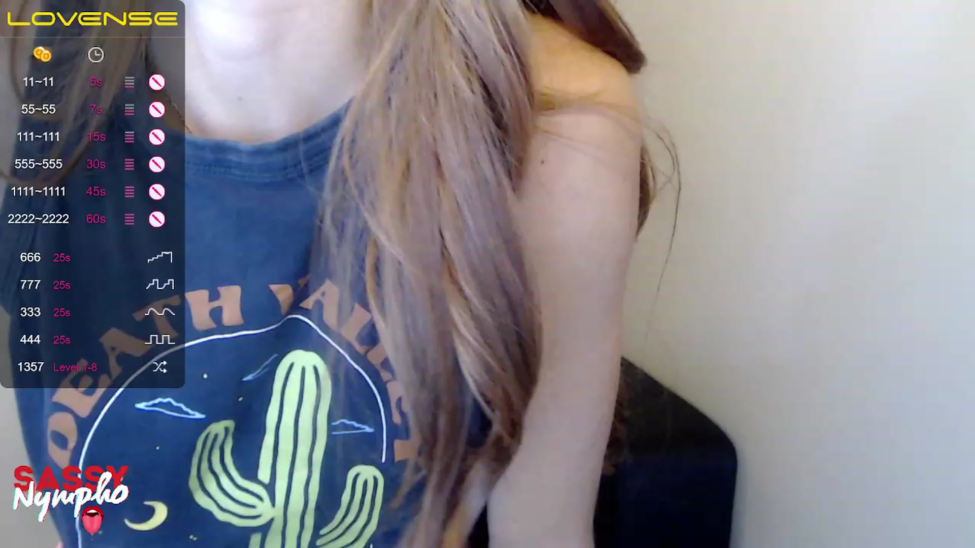 Gallery image thumbnail from LuckyClit's myfreecams stream on, 11/19/2022, 16:55 image 12 of 20
