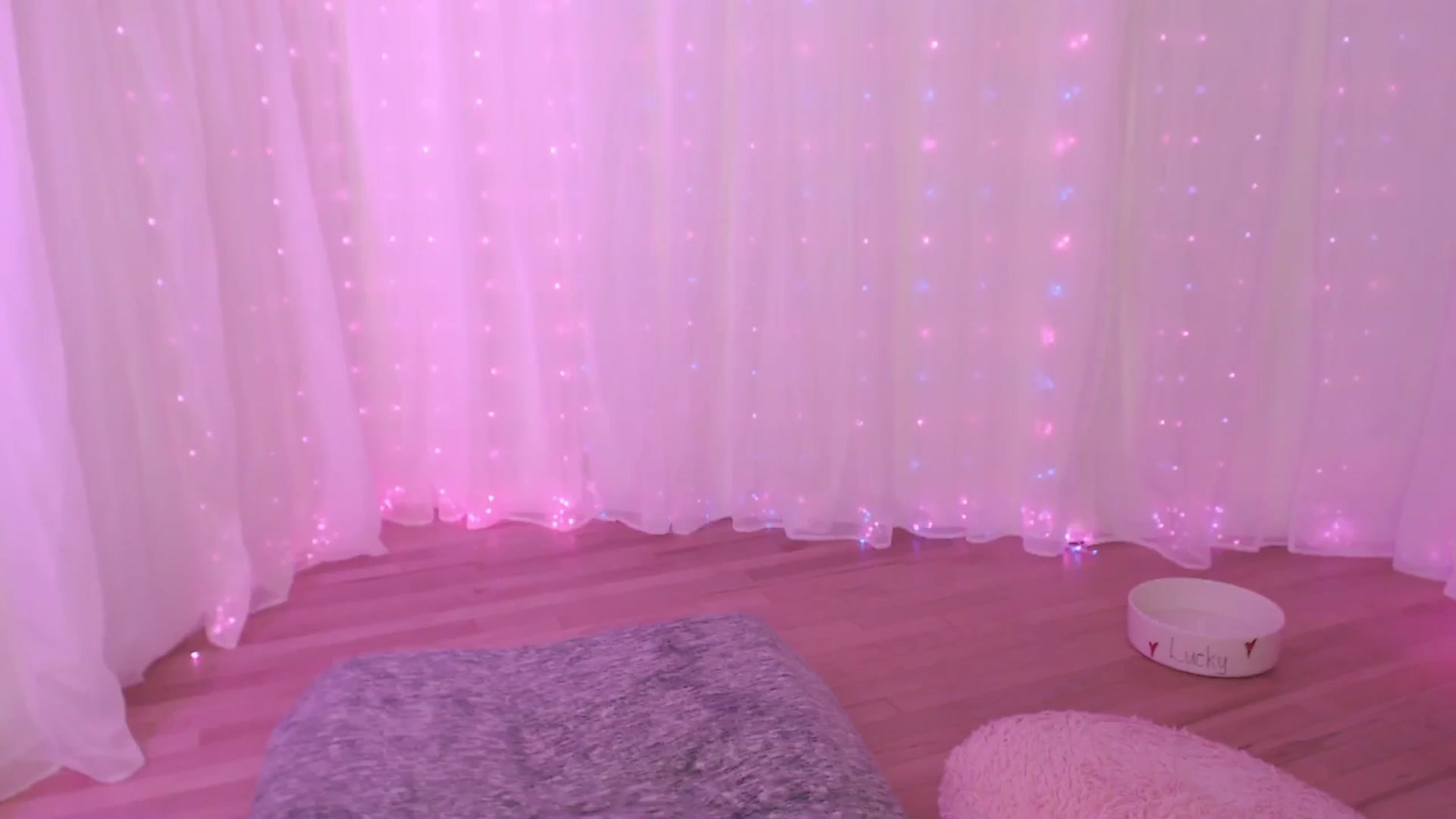 Gallery image thumbnail from LuckyFucktoy's myfreecams stream on, 01/25/2025, 10:04 image 9 of 20