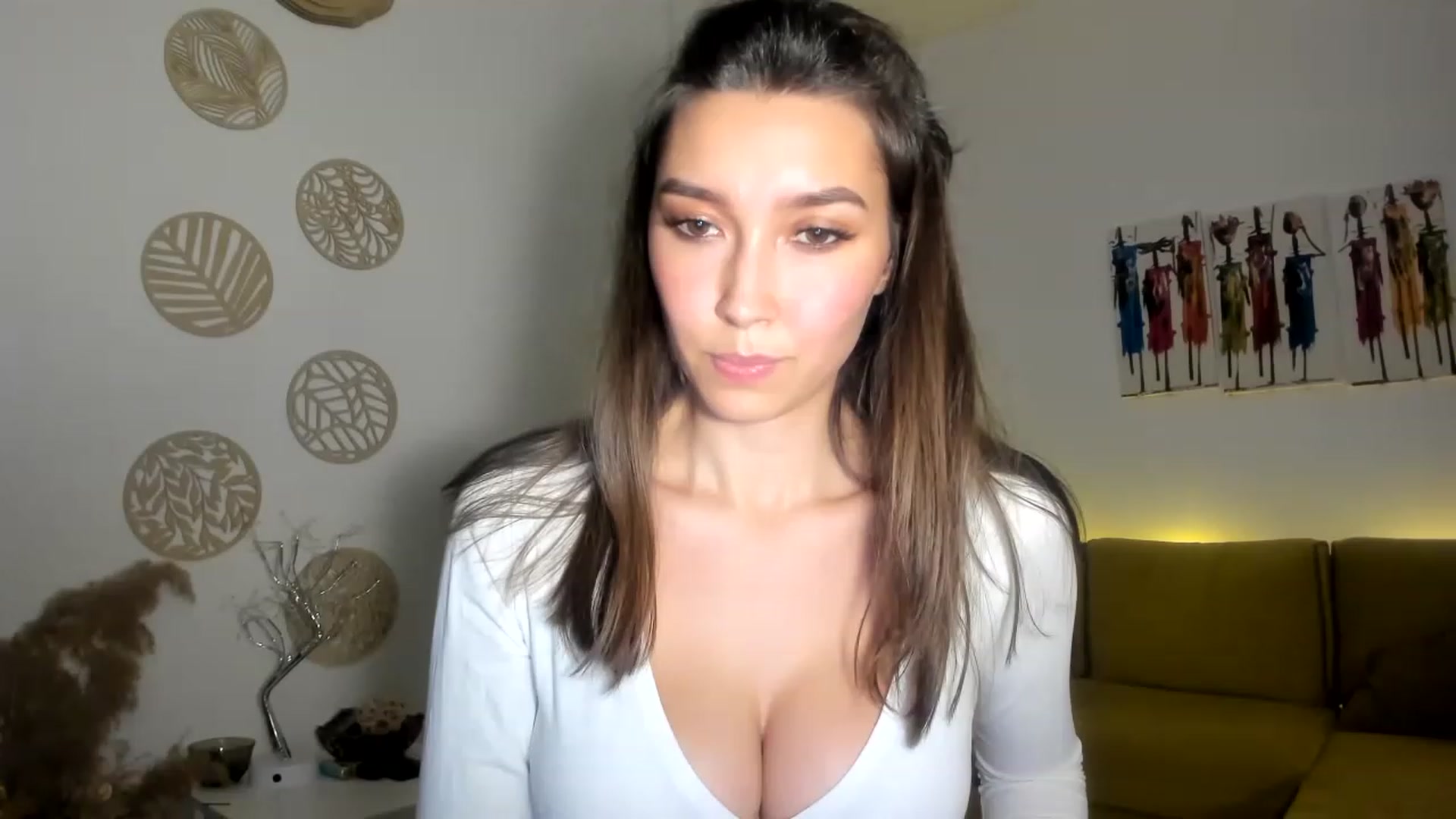 Gallery image thumbnail from LuckyHoneyyy's myfreecams stream on, 01/20/2023, 24:27 image 14 of 20