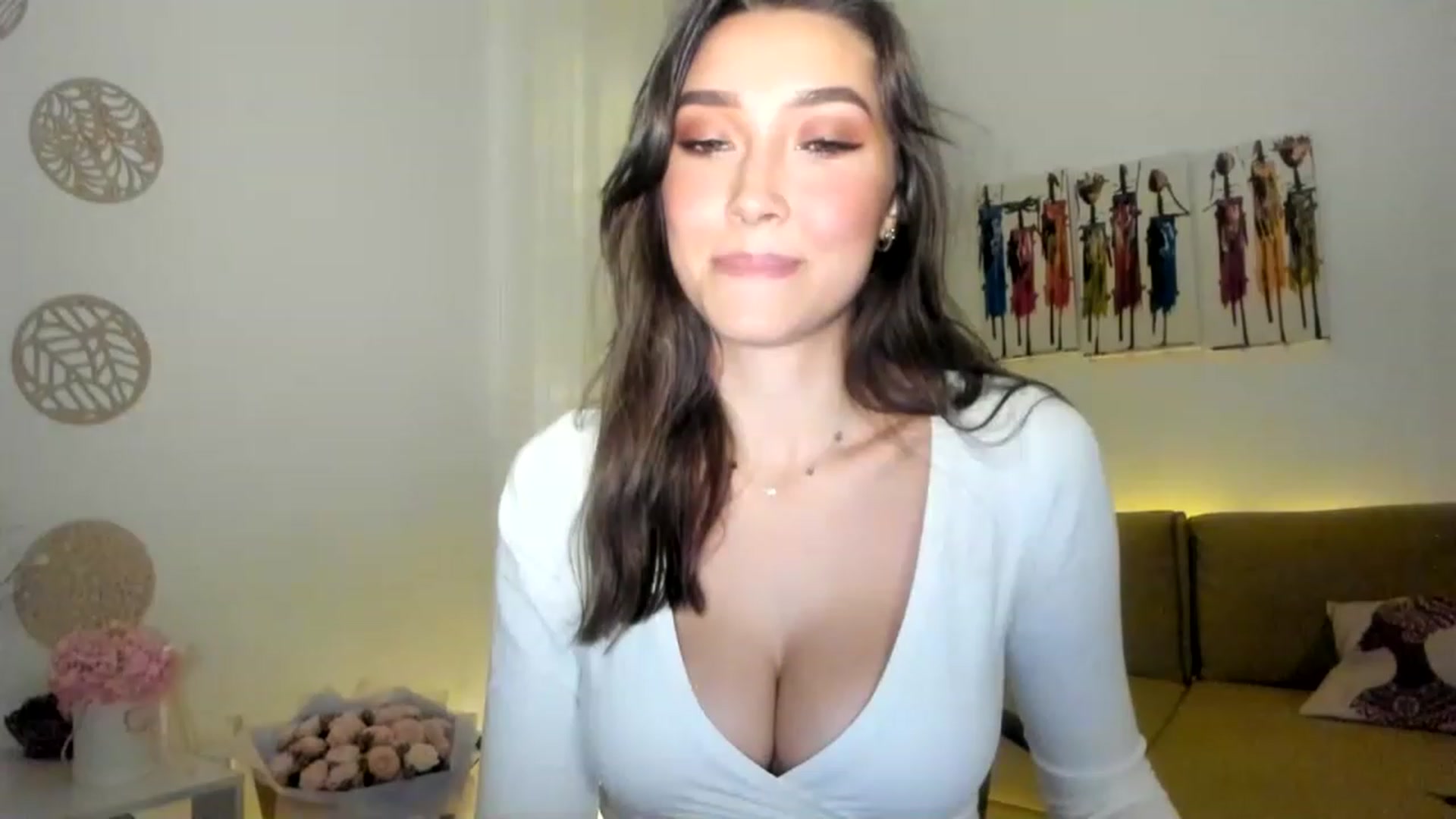Gallery image thumbnail from LuckyHoneyyy's myfreecams stream on, 02/01/2023, 23:04 image 7 of 20