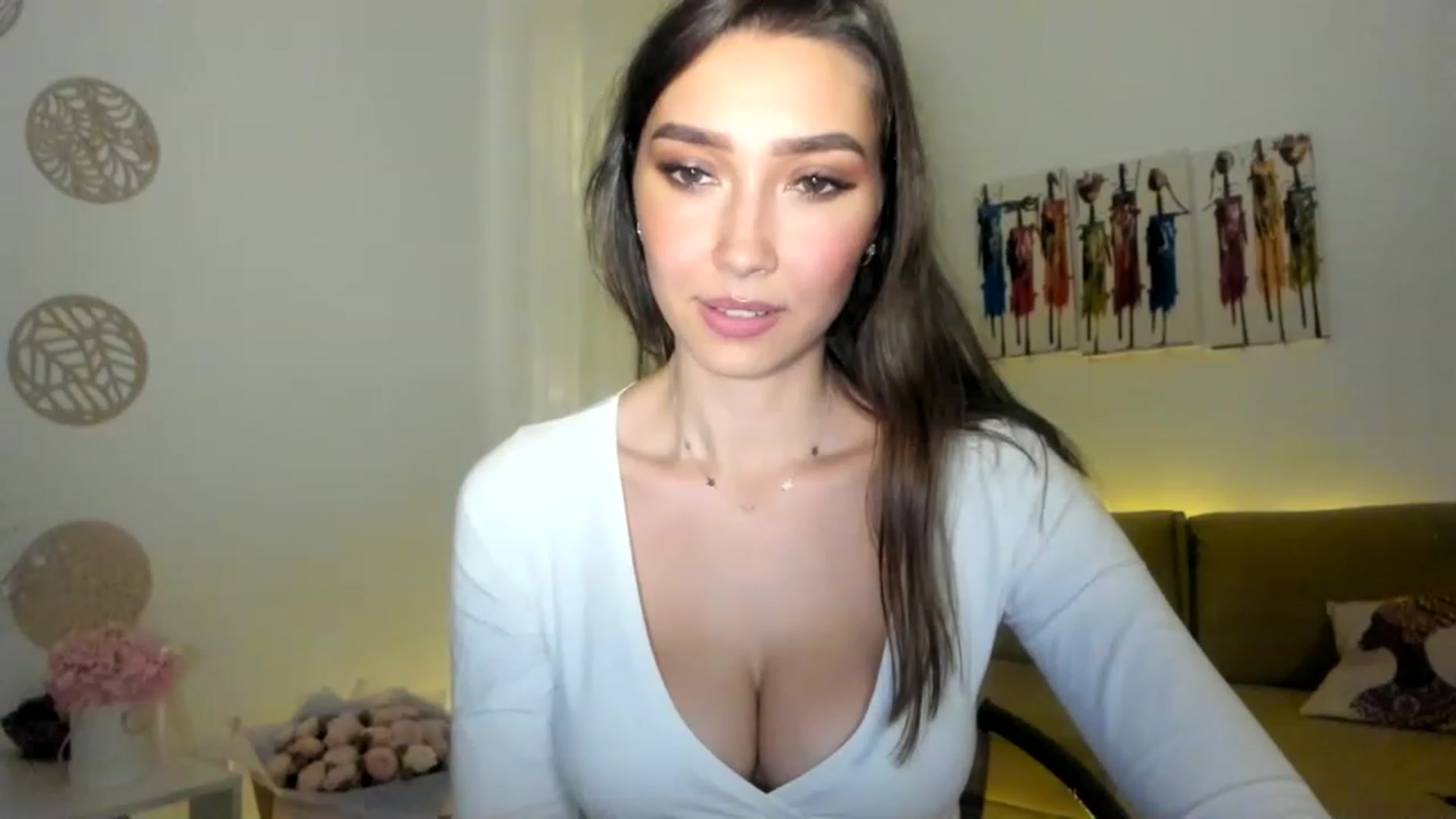 Gallery image thumbnail from LuckyHoneyyy's myfreecams stream on, 02/01/2023, 23:04 image 15 of 20