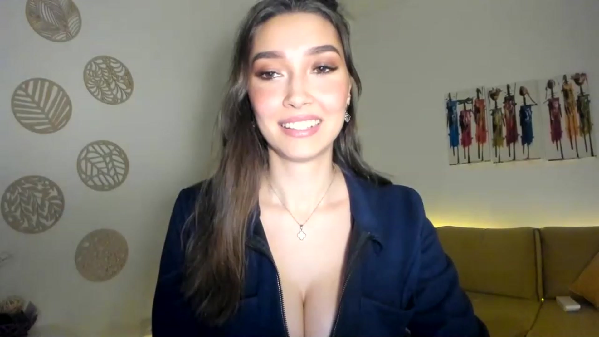 Gallery image thumbnail from LuckyHoneyyy's myfreecams stream on, 02/08/2023, 24:04 image 4 of 20