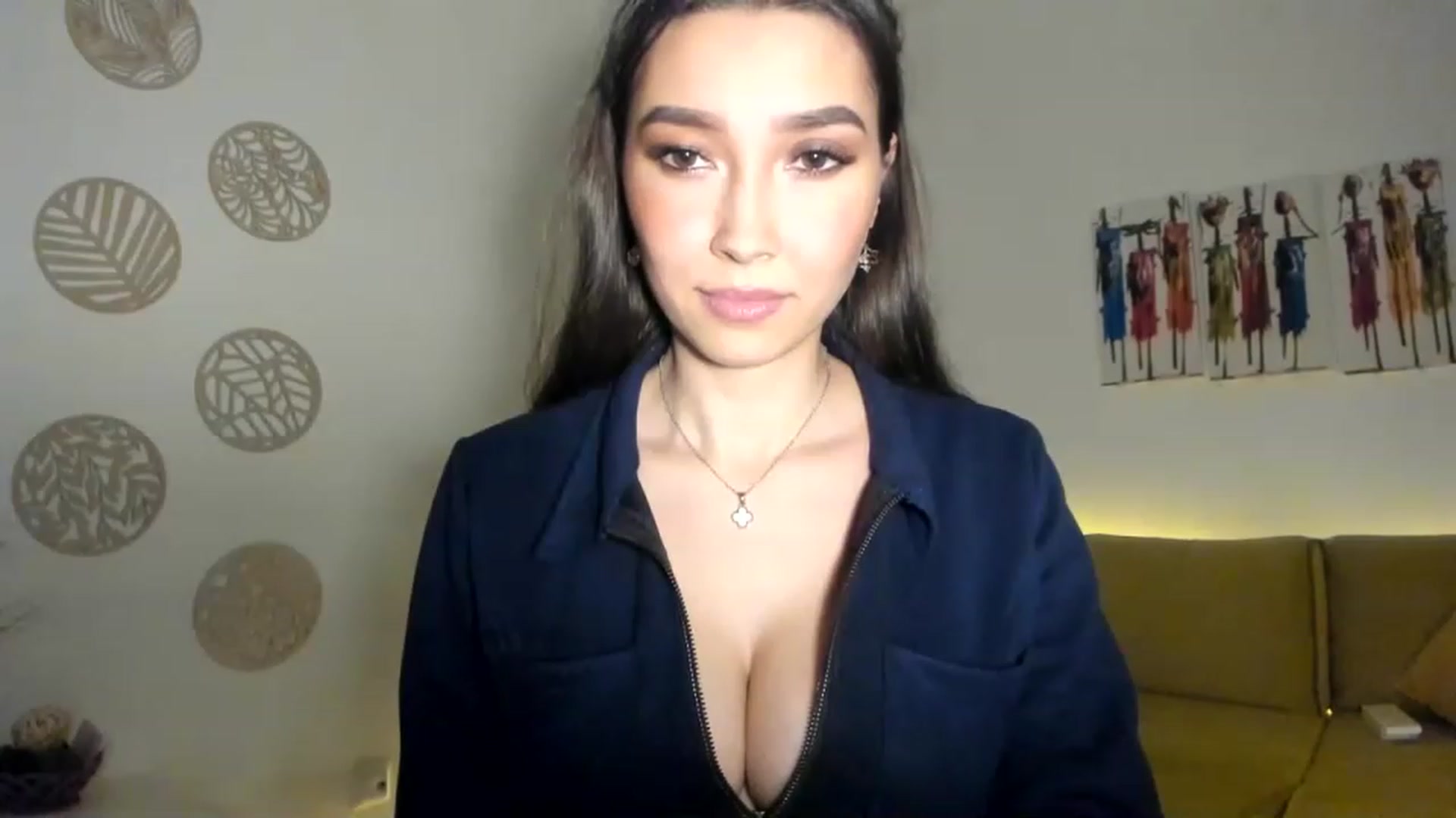 Gallery image thumbnail from LuckyHoneyyy's myfreecams stream on, 02/08/2023, 24:04 image 11 of 20