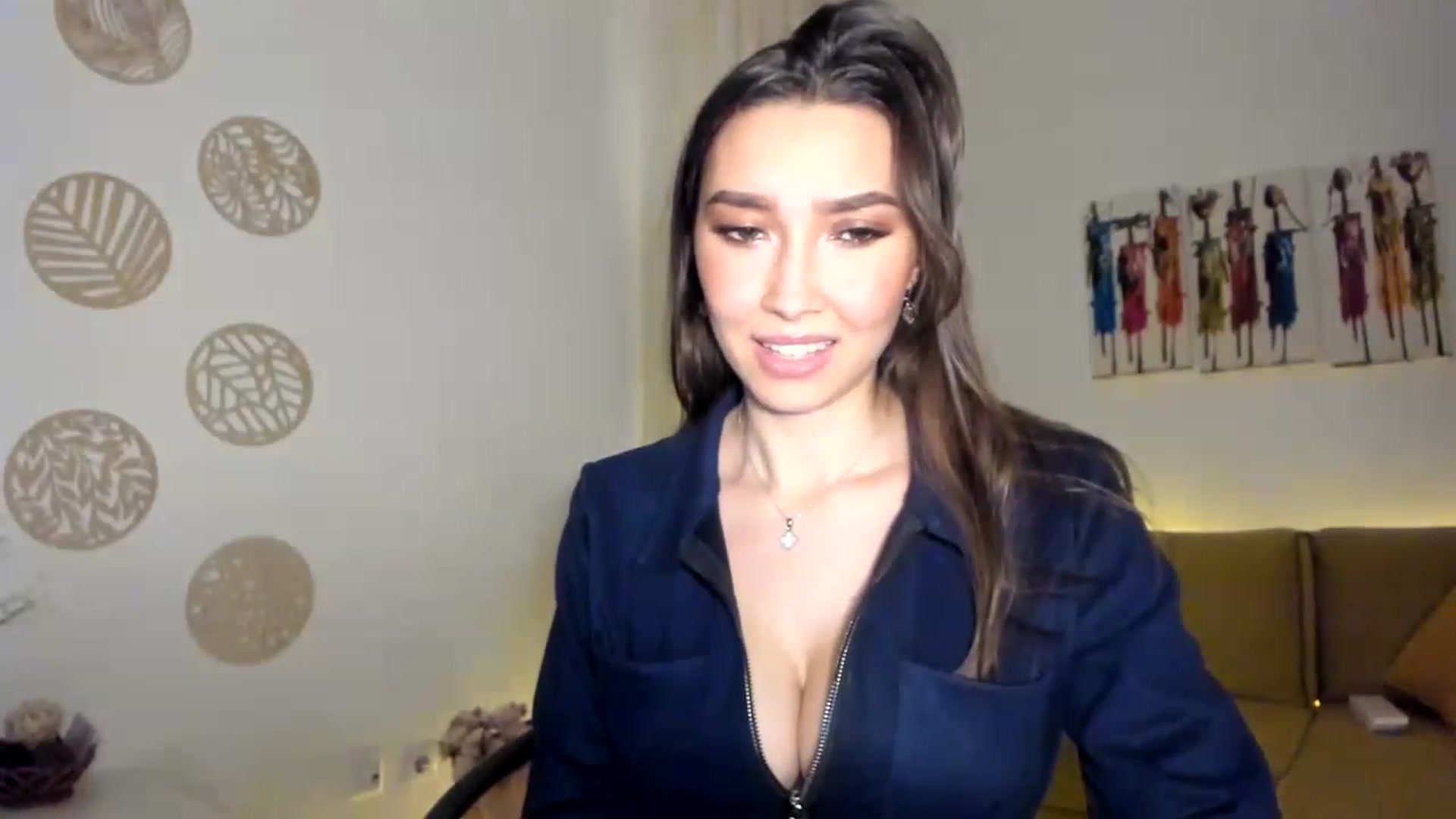 Gallery image thumbnail from LuckyHoneyyy's myfreecams stream on, 02/08/2023, 01:37 image 16 of 20