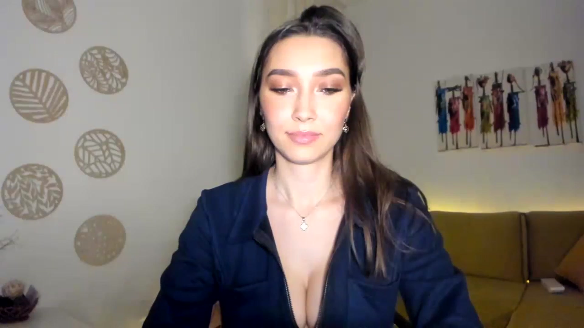 Gallery image thumbnail from LuckyHoneyyy's myfreecams stream on, 02/08/2023, 01:37 image 19 of 20