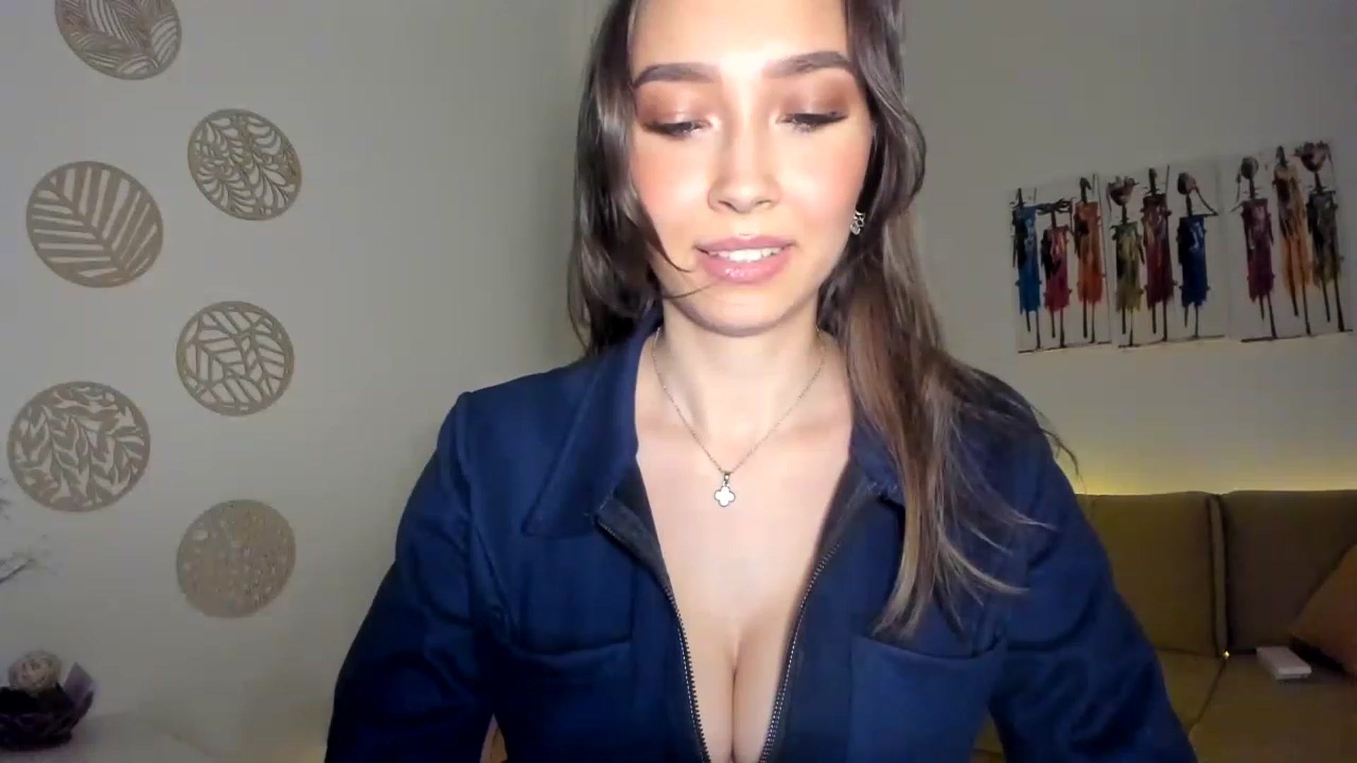 Gallery image thumbnail from LuckyHoneyyy's myfreecams stream on, 02/08/2023, 01:37 image 14 of 20