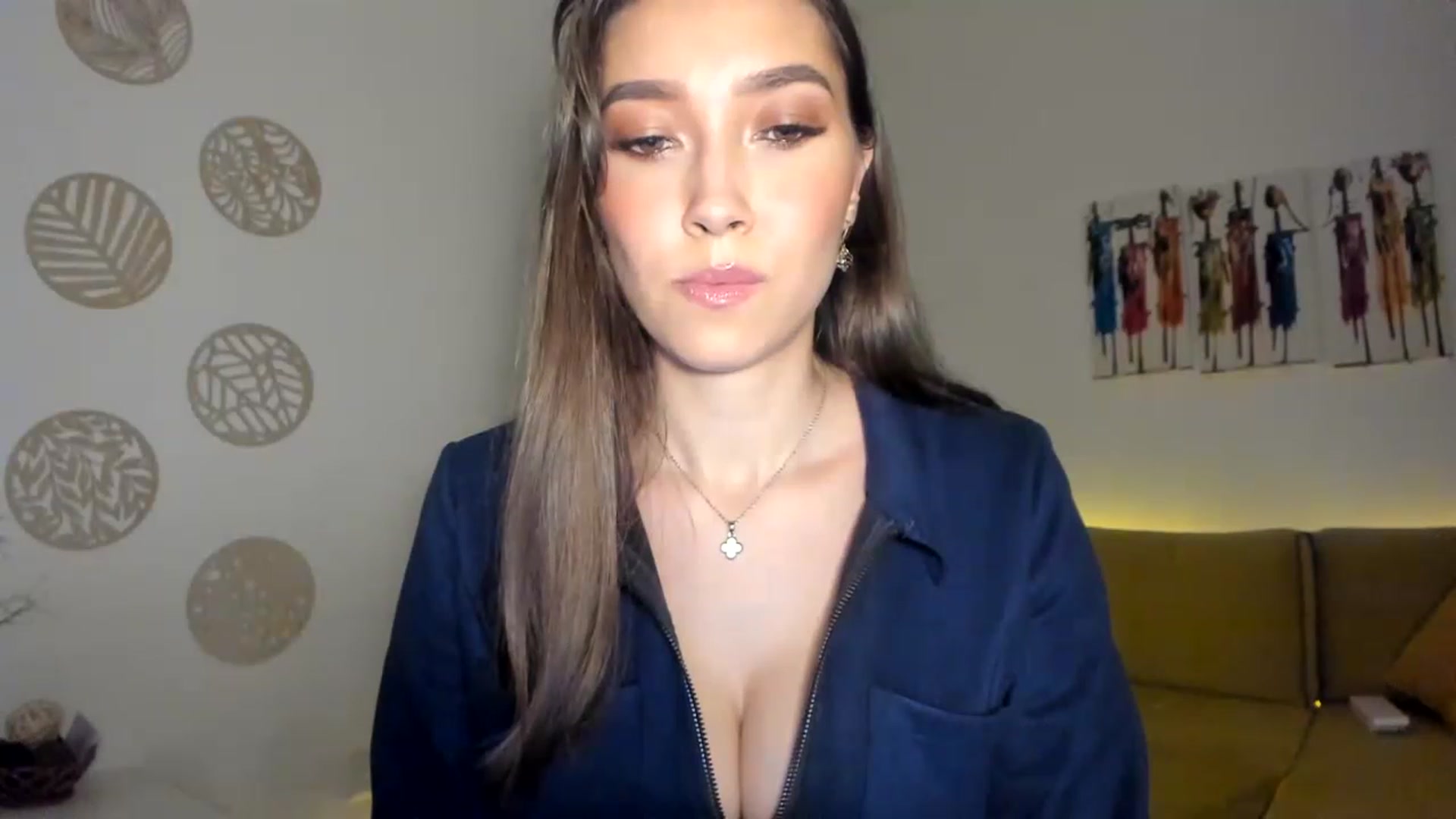 Gallery image thumbnail from LuckyHoneyyy's myfreecams stream on, 02/08/2023, 01:37 image 7 of 20