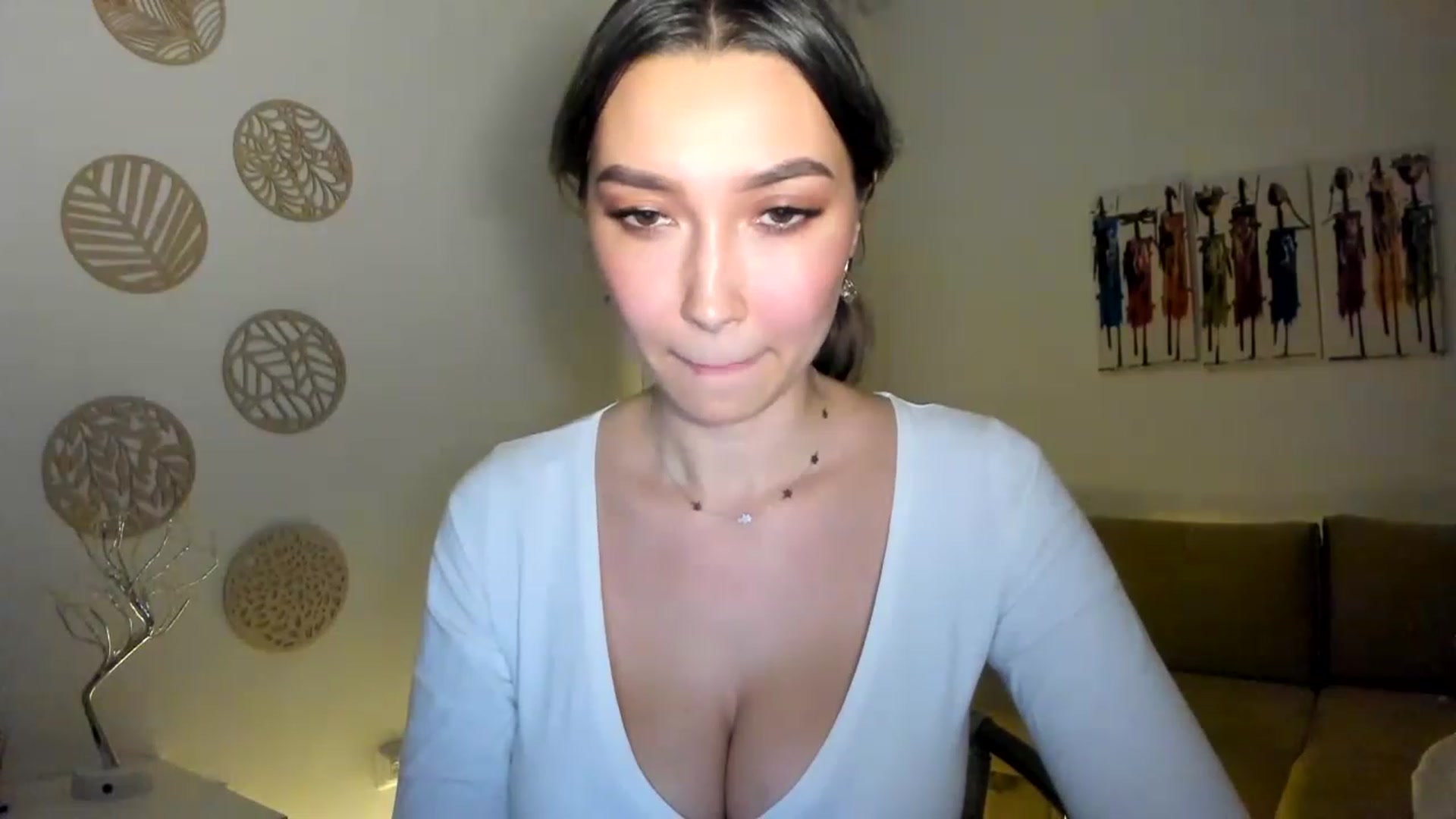 Gallery image thumbnail from LuckyHoneyyy's myfreecams stream on, 02/22/2023, 23:59 image 19 of 20