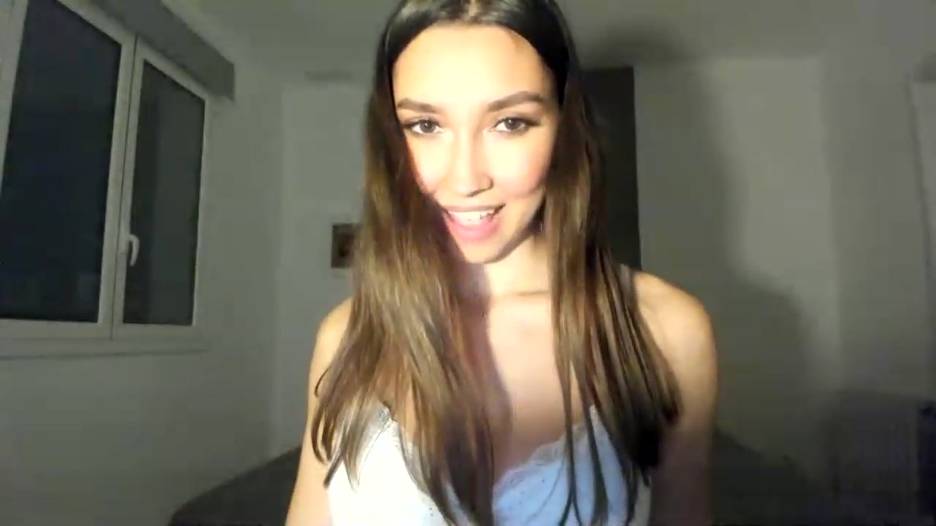 Gallery image thumbnail from LuckyHoneyyy's myfreecams stream on, 05/13/2023, 24:51 image 20 of 20