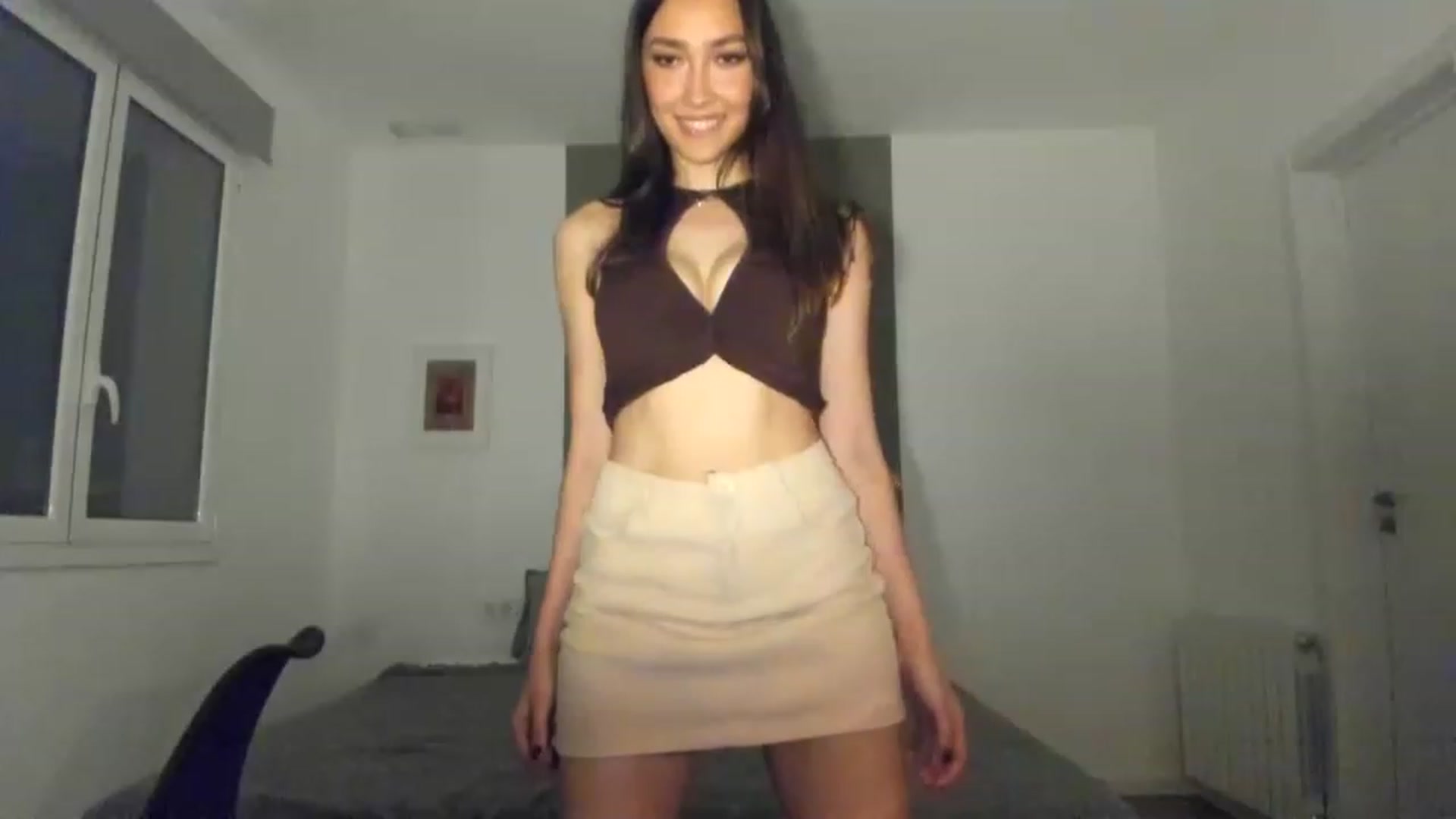 Gallery image thumbnail from LuckyHoneyyy's myfreecams stream on, 06/18/2023, 23:35 image 18 of 20