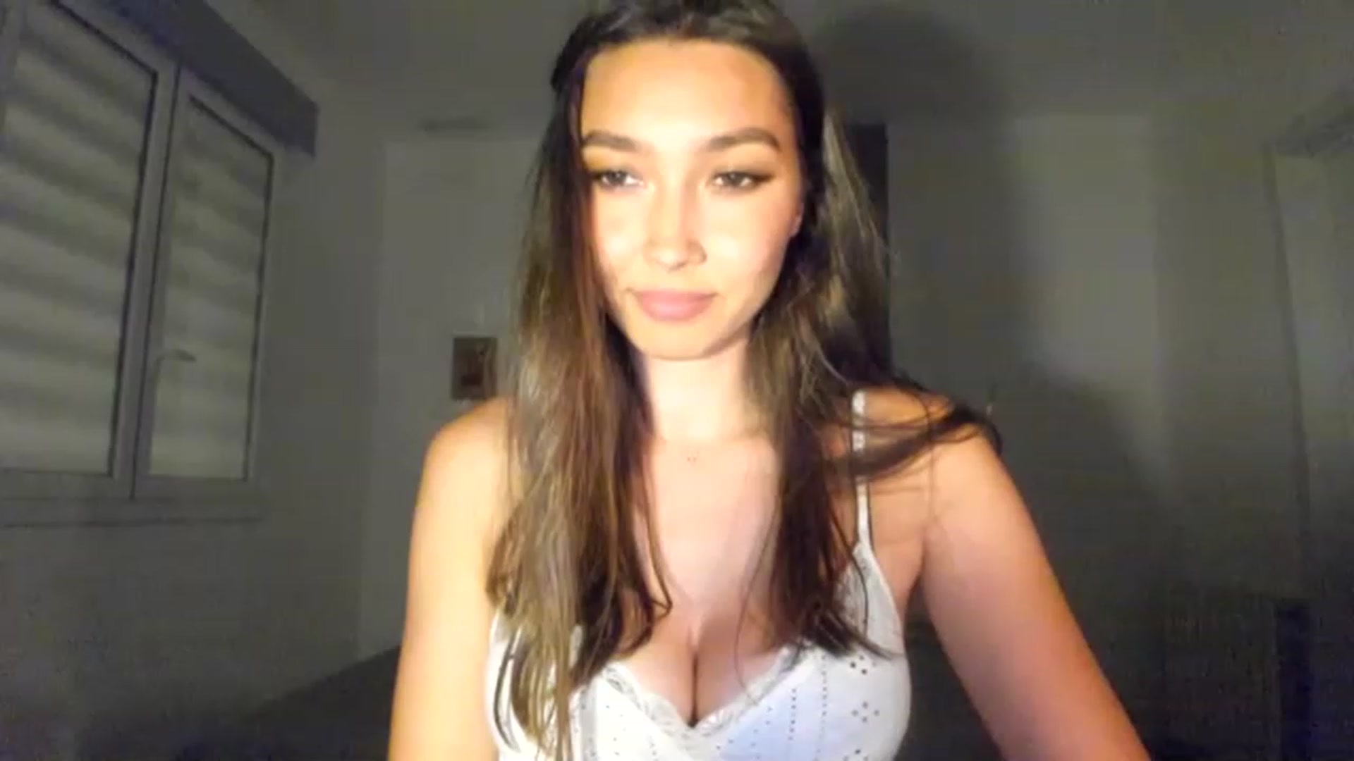 Gallery image thumbnail from LuckyHoneyyy's myfreecams stream on, 06/27/2023, 21:26 image 14 of 20