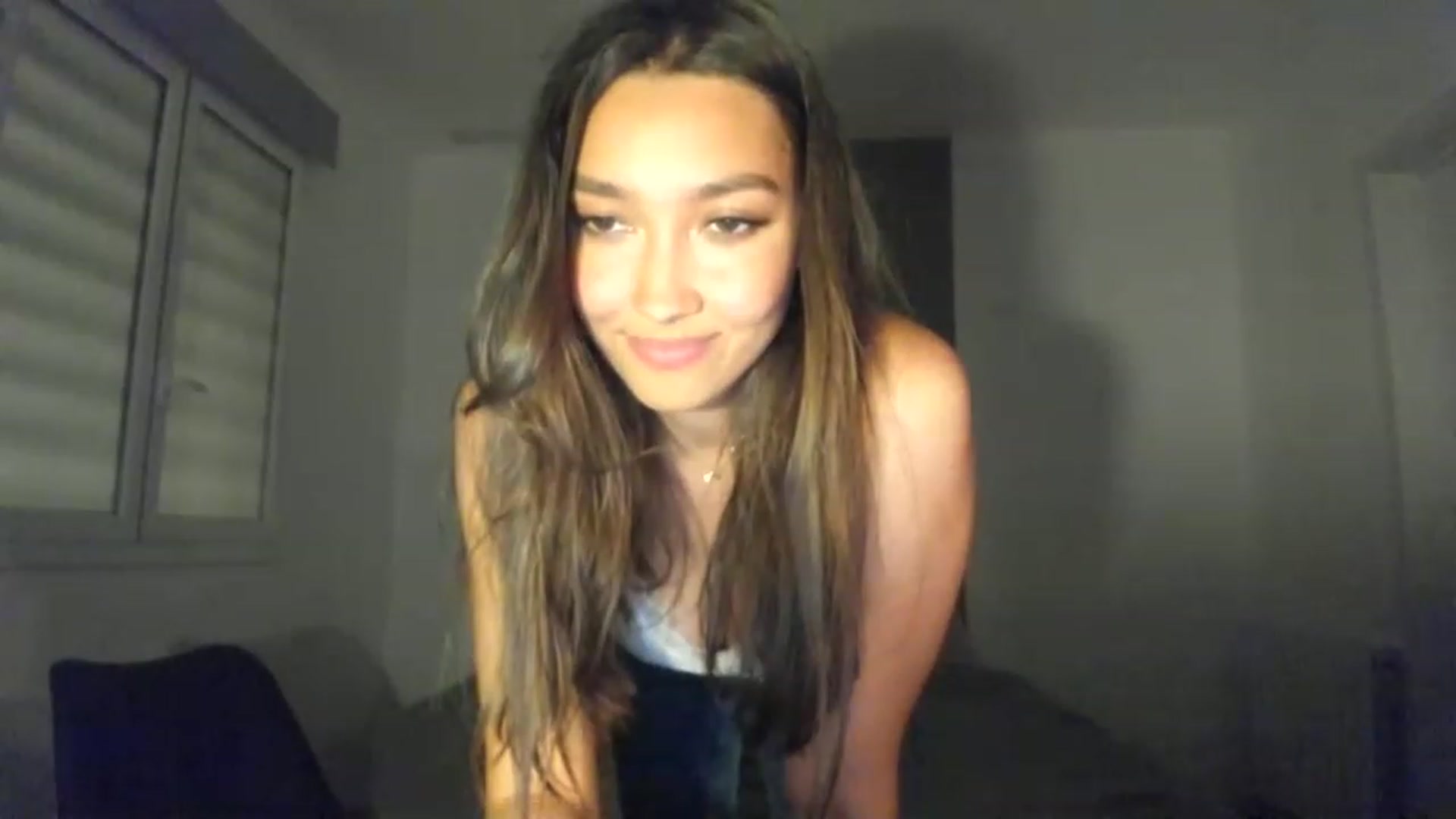 Gallery image thumbnail from LuckyHoneyyy's myfreecams stream on, 06/27/2023, 22:13 image 8 of 20