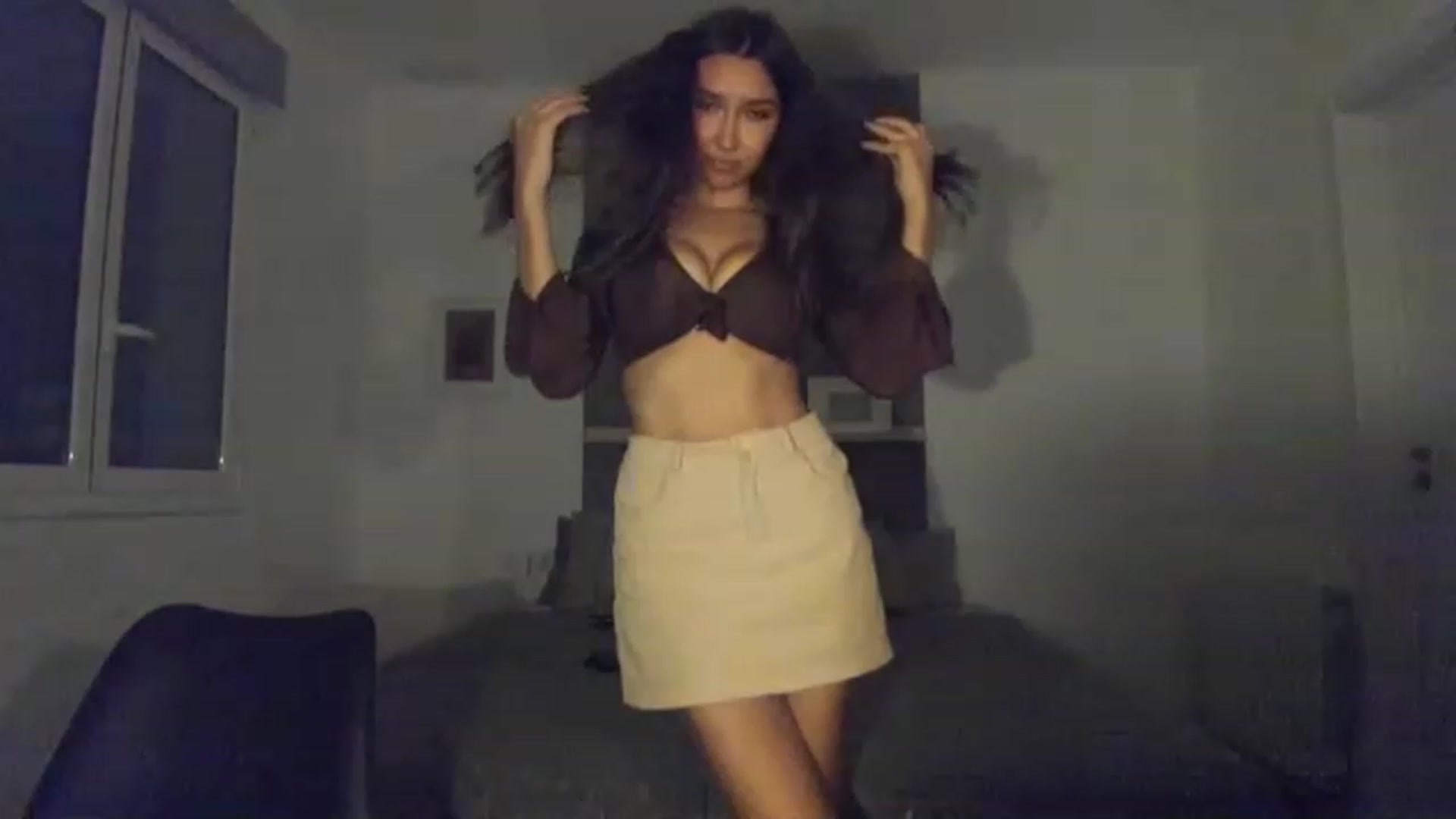 Gallery image thumbnail from LuckyHoneyyy's myfreecams stream on, 06/30/2023, 24:29 image 1 of 20