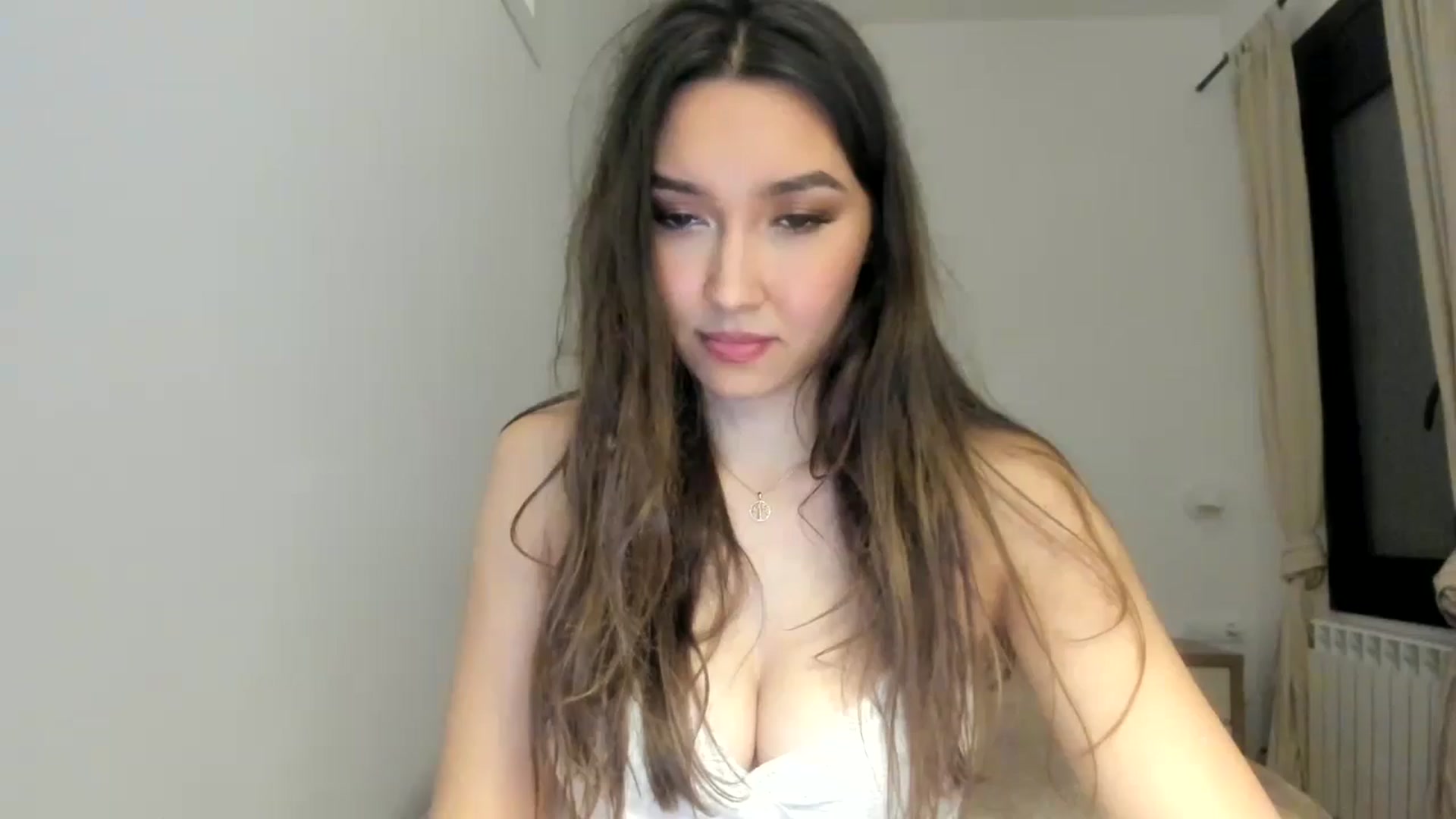 Gallery image thumbnail from LuckyHoneyyy's myfreecams stream on, 05/21/2024, 01:57 image 15 of 20