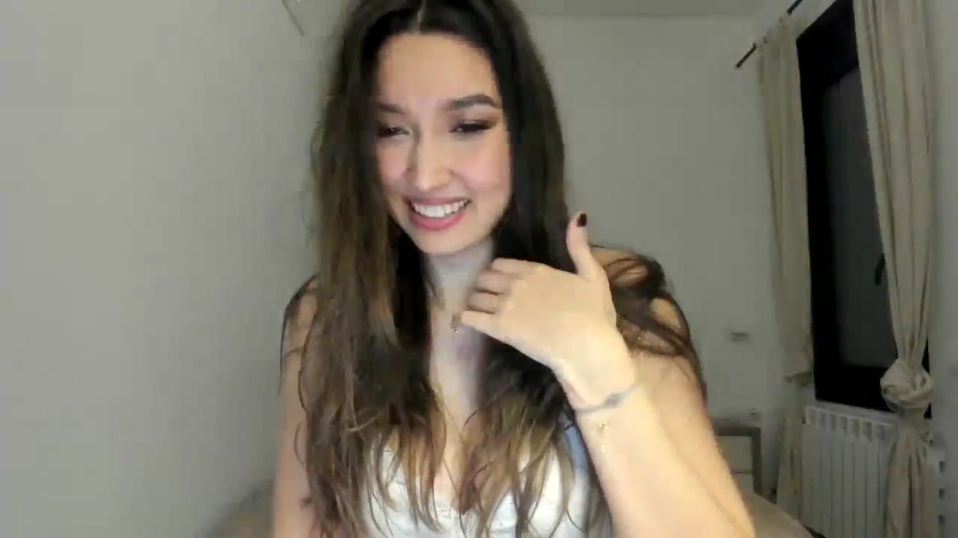 Gallery image thumbnail from LuckyHoneyyy's myfreecams stream on, 05/21/2024, 02:18 image 2 of 20