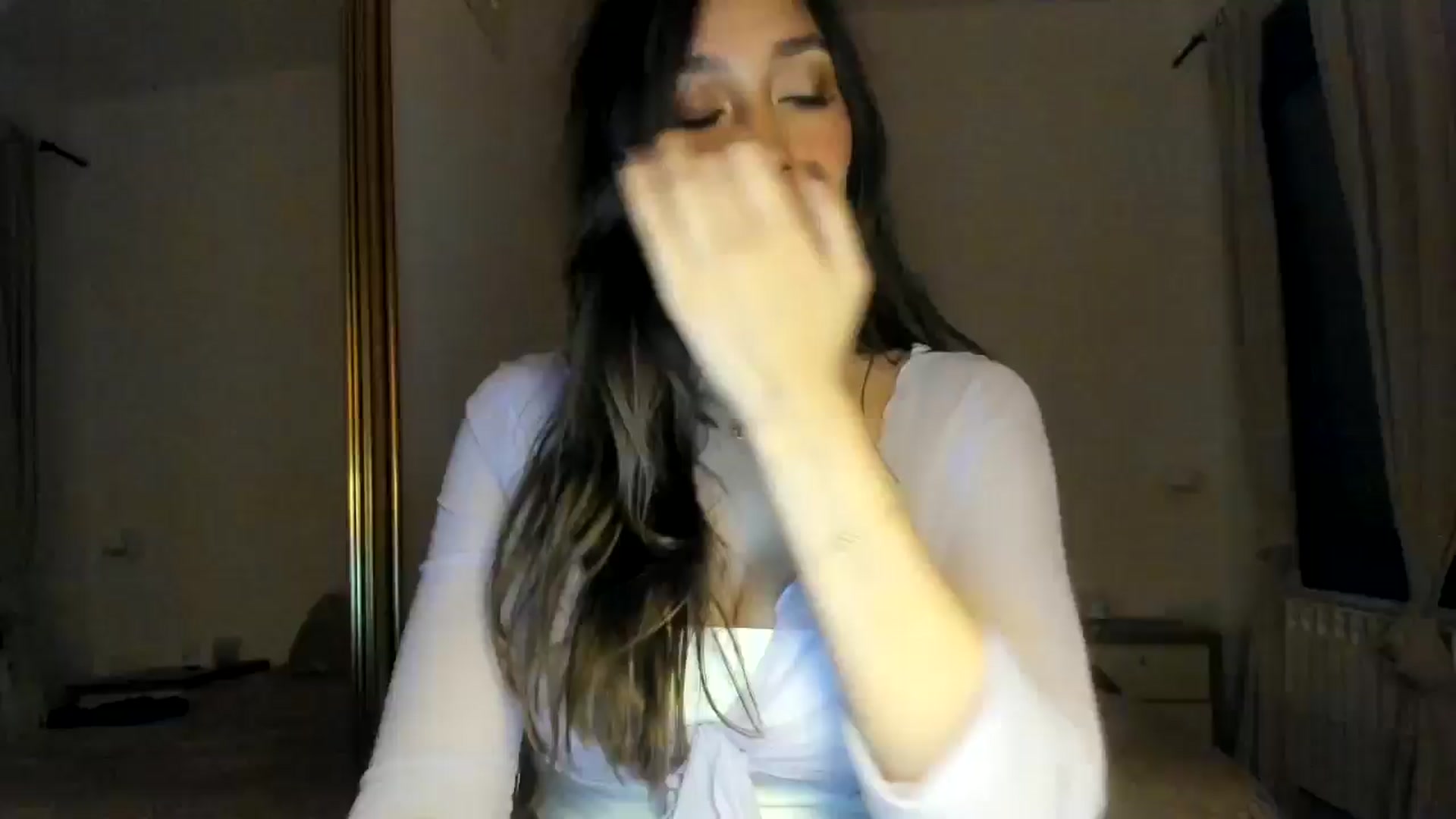 Gallery image thumbnail from LuckyHoneyyy's myfreecams stream on, 05/24/2024, 01:20 image 14 of 20