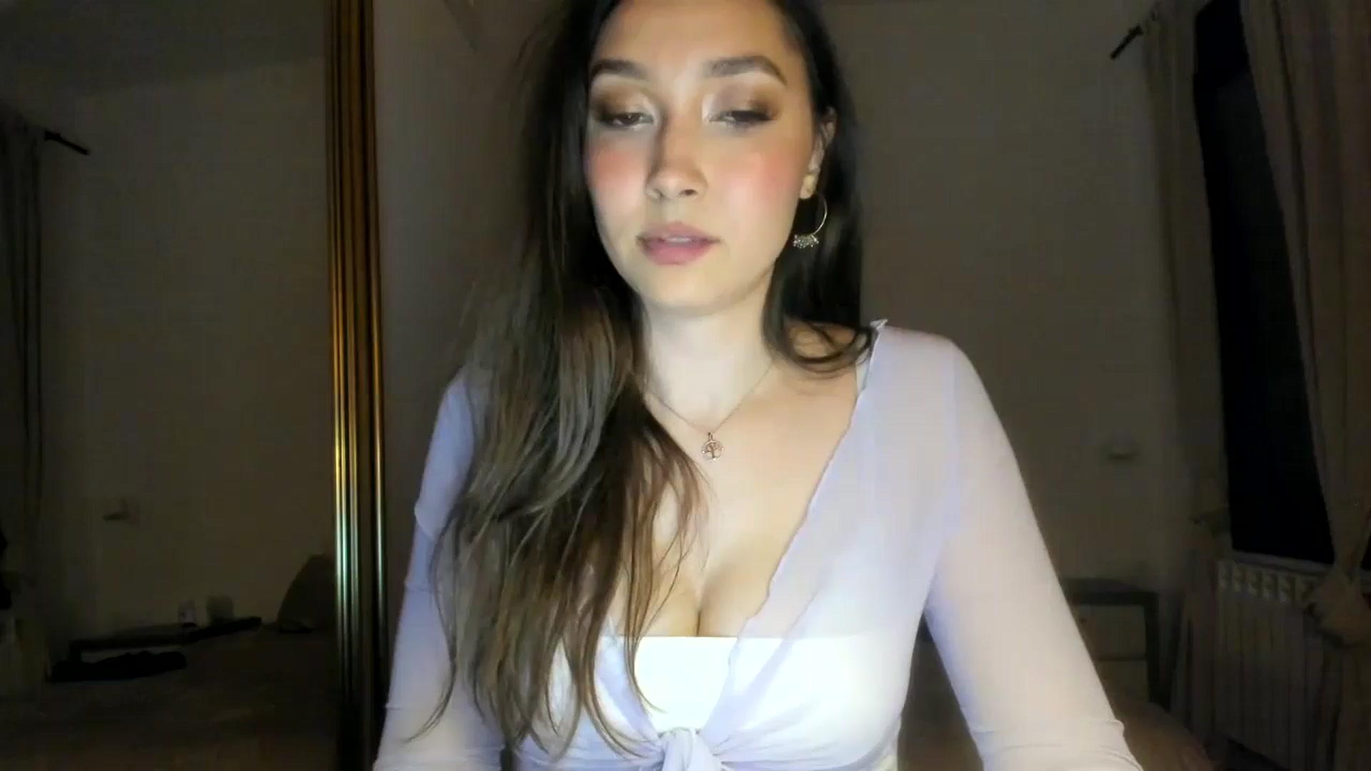 Gallery image thumbnail from LuckyHoneyyy's myfreecams stream on, 05/24/2024, 02:18 image 15 of 20