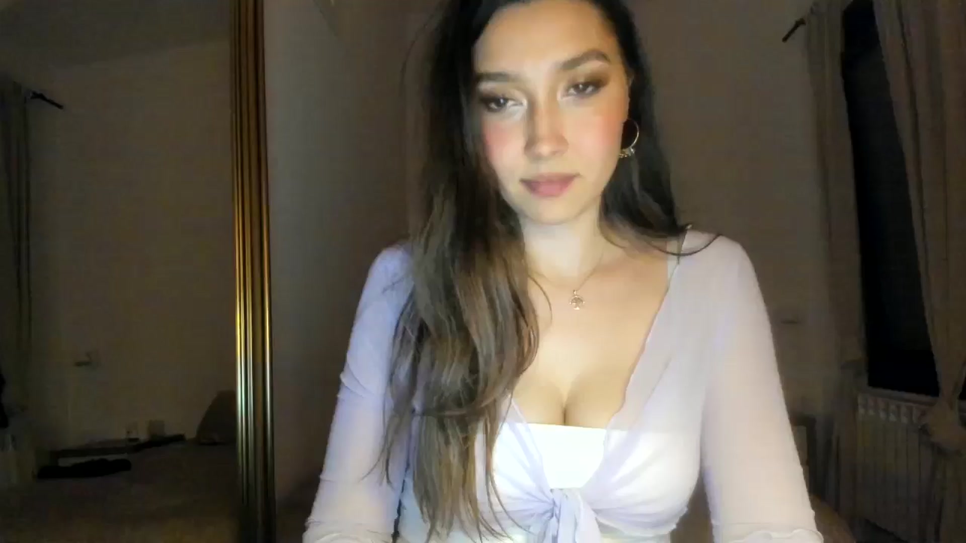Gallery image thumbnail from LuckyHoneyyy's myfreecams stream on, 05/24/2024, 02:18 image 18 of 20