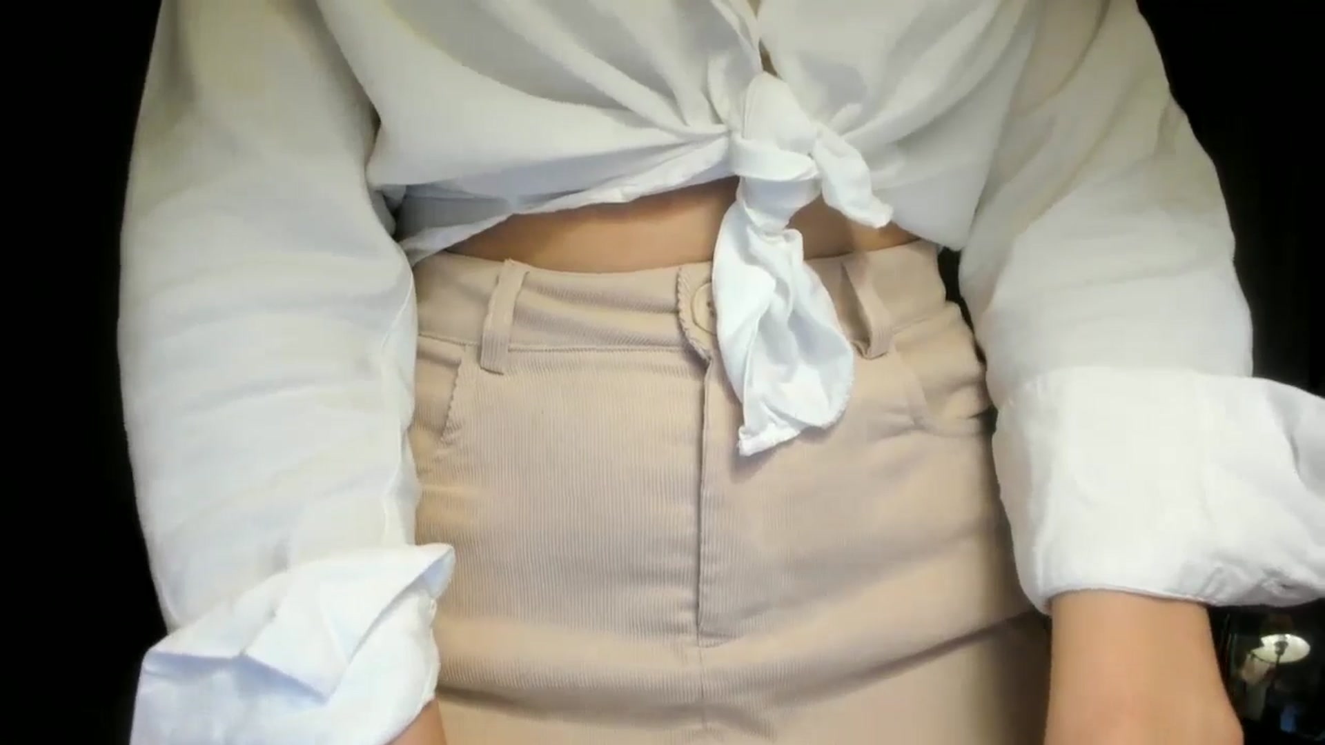 Gallery image thumbnail from LuckyHoneyyy's myfreecams stream on, 05/28/2024, 24:01 image 13 of 20