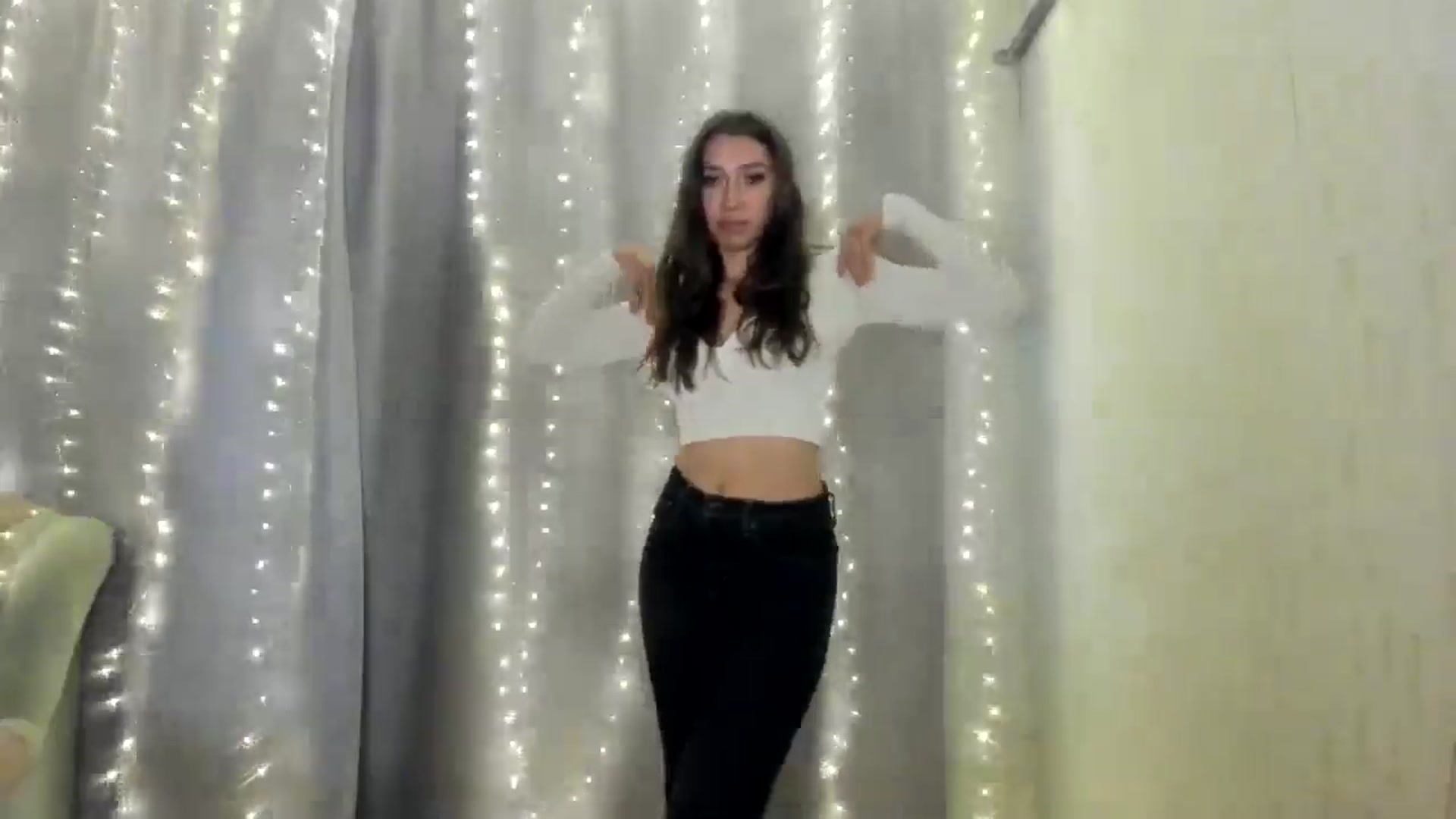 Gallery image thumbnail from LuckyHoneyyy's myfreecams stream on, 07/01/2024, 01:47 image 5 of 20