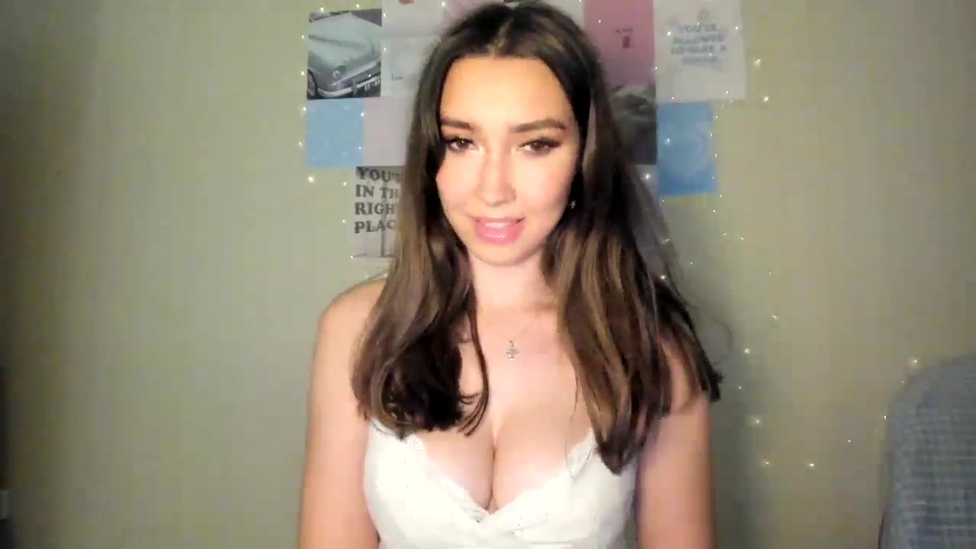 Gallery image thumbnail from LuckyHoneyyy's myfreecams stream on, 07/16/2024, 23:00 image 2 of 20