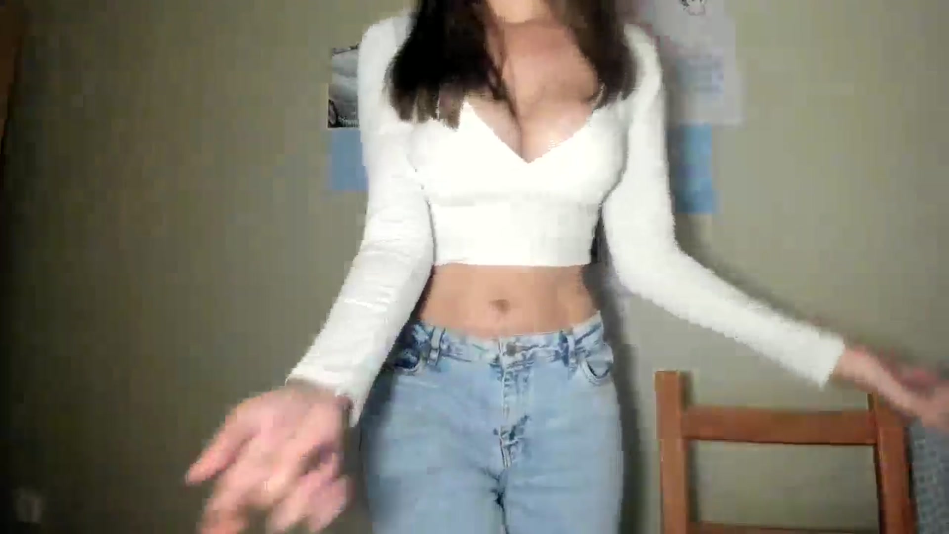 Gallery image thumbnail from LuckyHoneyyy's myfreecams stream on, 07/19/2024, 22:39 image 12 of 20