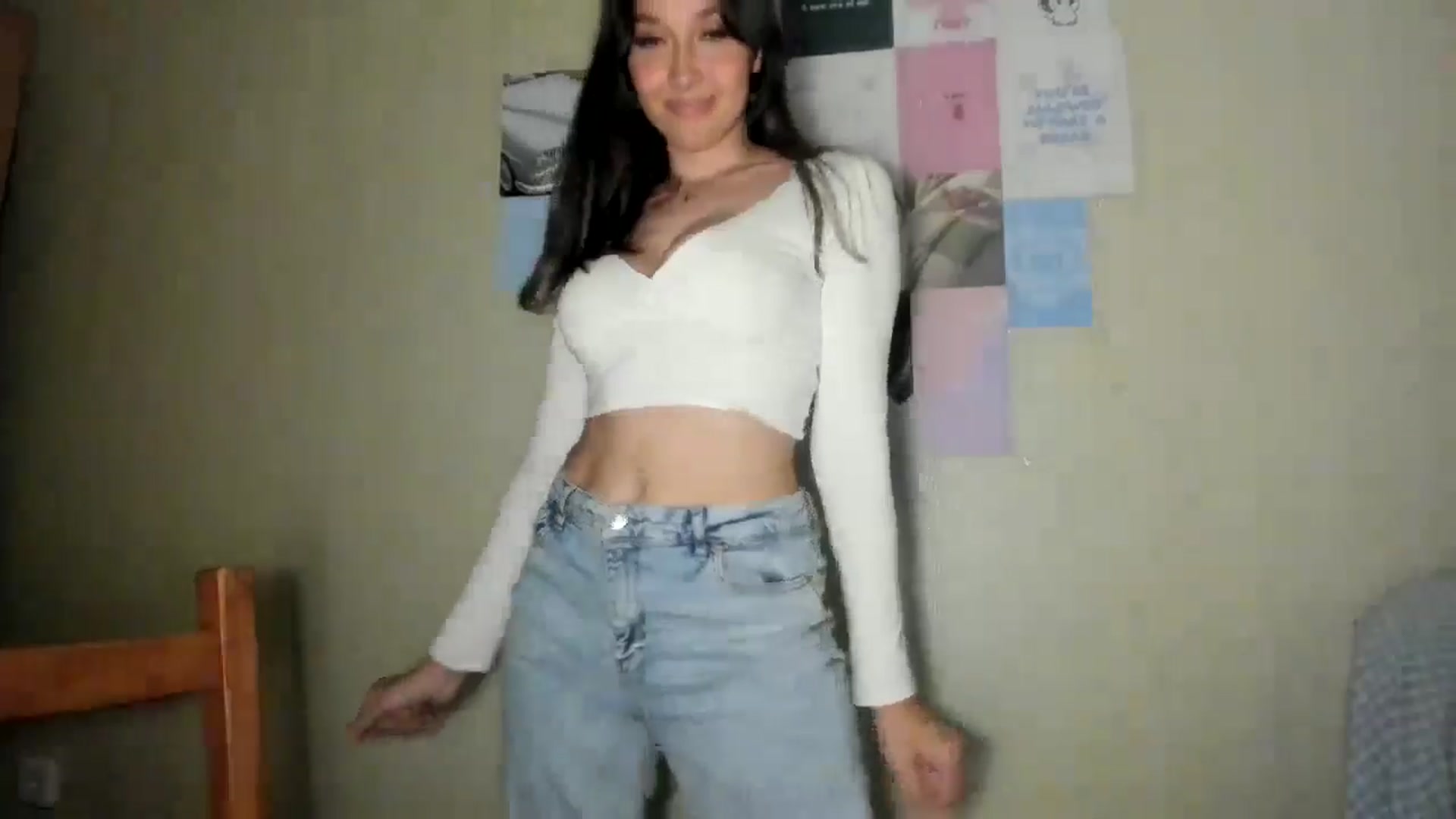 Gallery image thumbnail from LuckyHoneyyy's myfreecams stream on, 07/19/2024, 23:41 image 10 of 20