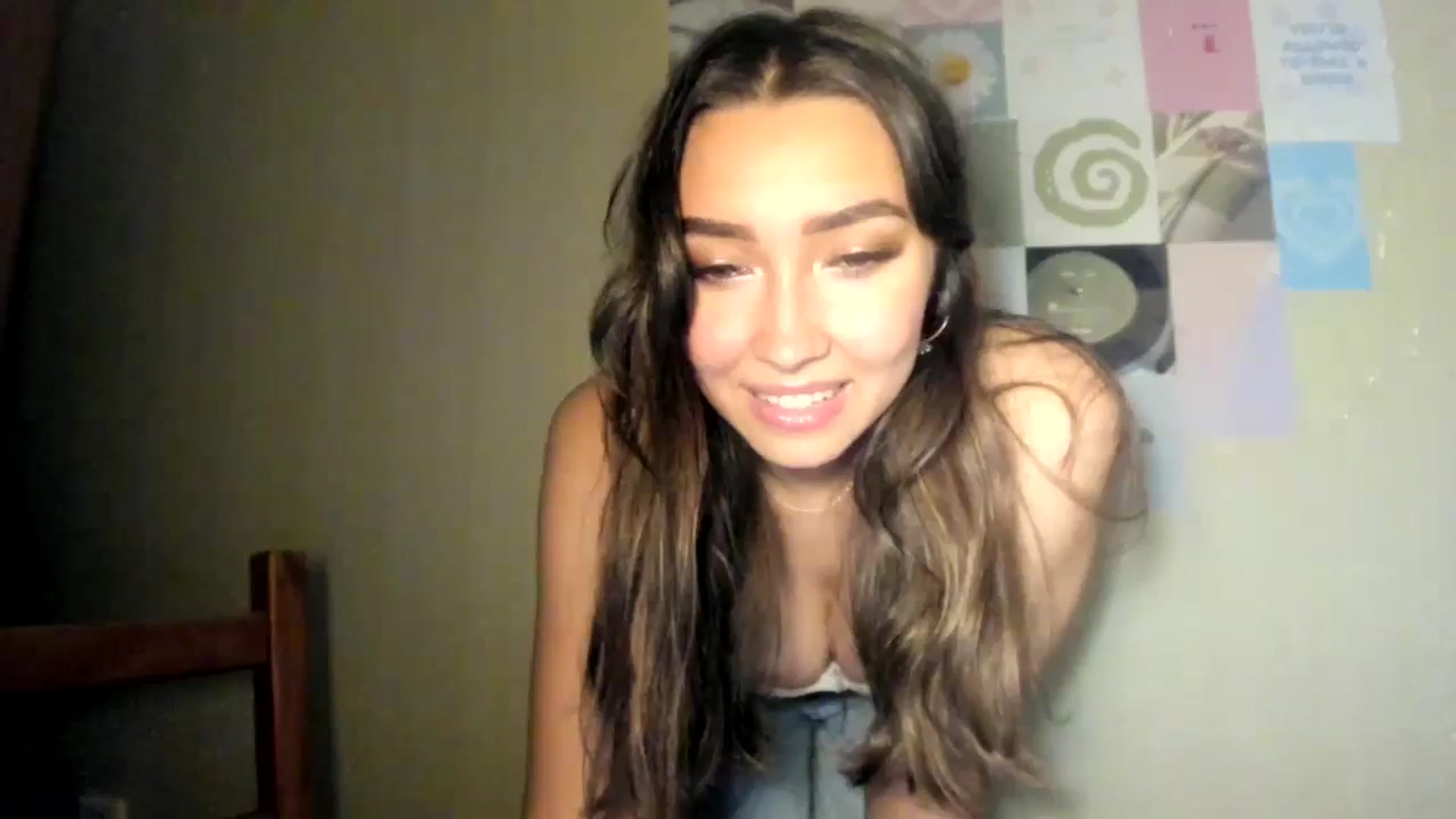 Gallery image thumbnail from LuckyHoneyyy's myfreecams stream on, 07/20/2024, 23:22 image 18 of 20