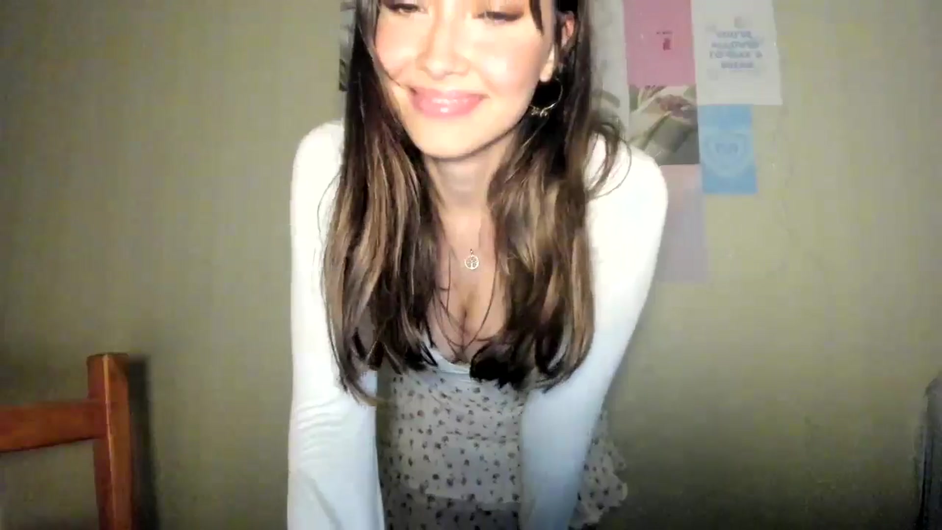 Gallery image thumbnail from LuckyHoneyyy's myfreecams stream on, 07/25/2024, 01:33 image 11 of 20