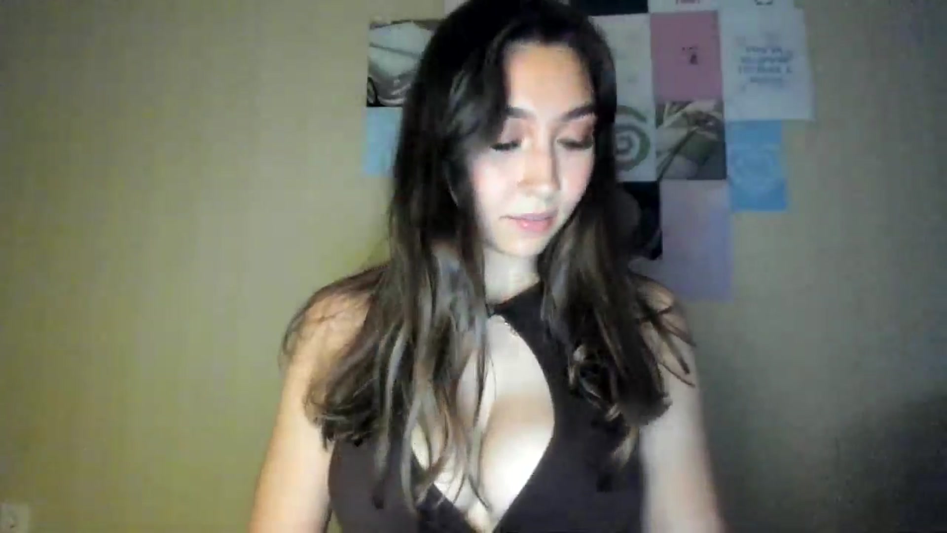 Gallery image thumbnail from LuckyHoneyyy's myfreecams stream on, 07/26/2024, 02:41 image 14 of 20