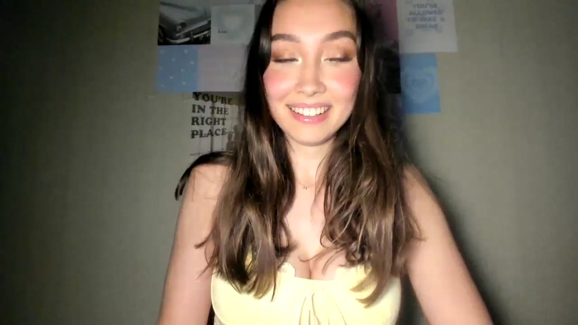 Gallery image thumbnail from LuckyHoneyyy's myfreecams stream on, 08/22/2024, 01:39 image 14 of 20