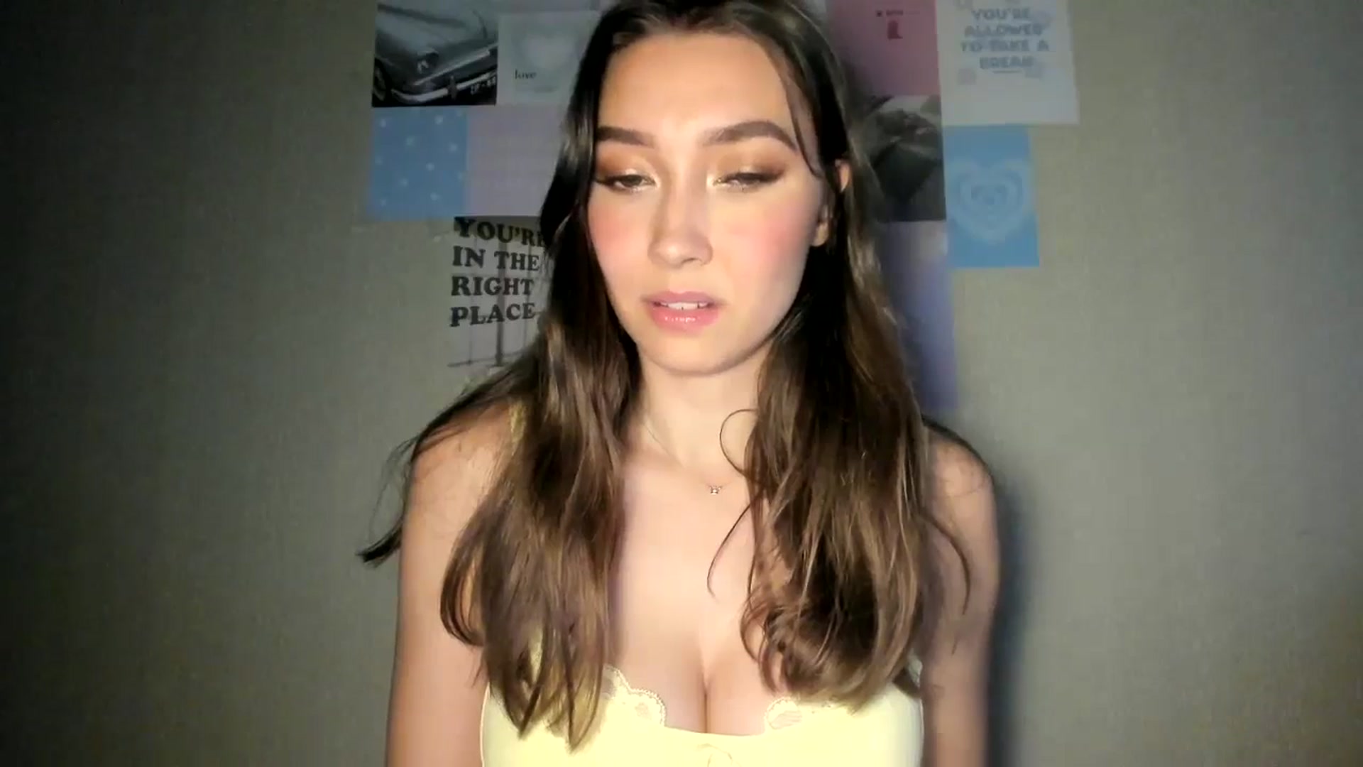 Gallery image thumbnail from LuckyHoneyyy's myfreecams stream on, 08/22/2024, 01:39 image 18 of 20