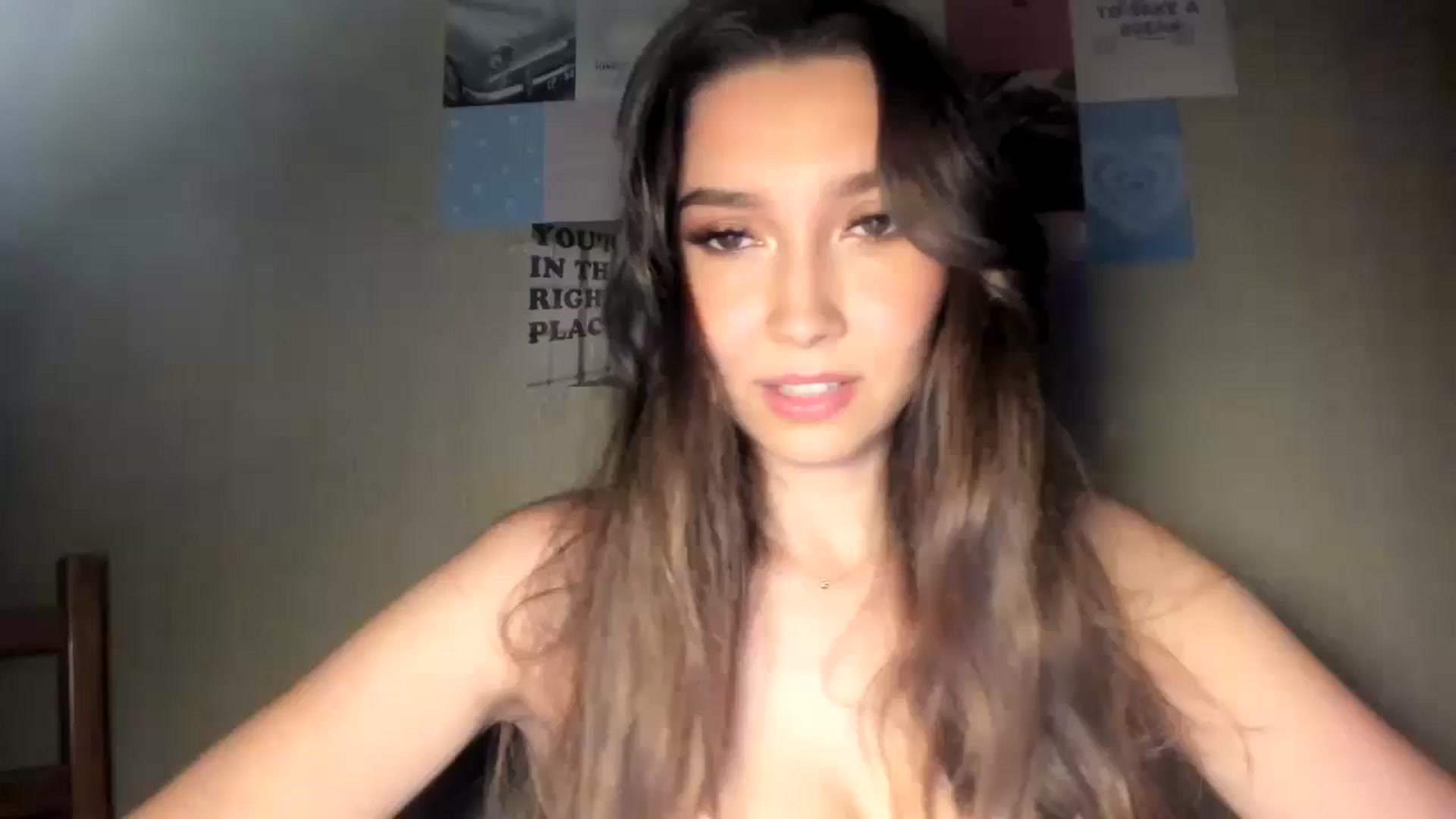Gallery image thumbnail from LuckyHoneyyy's myfreecams stream on, 10/23/2024, 23:08 image 19 of 20