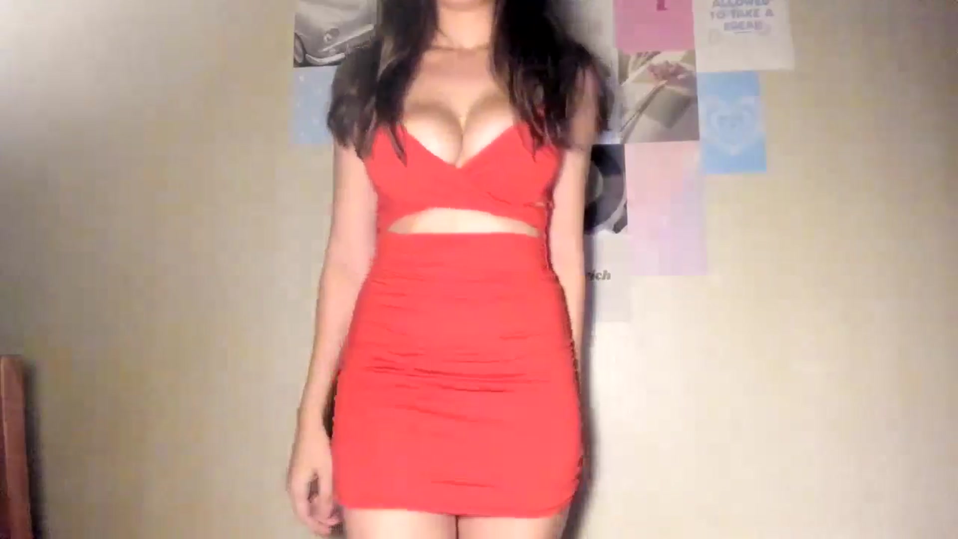 Gallery image thumbnail from LuckyHoneyyy's myfreecams stream on, 10/25/2024, 24:02 image 4 of 20