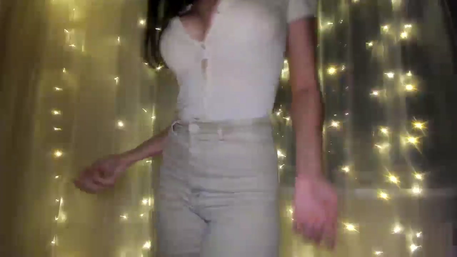 Gallery image thumbnail from LuckyHoneyyy's myfreecams stream on, 11/26/2024, 03:06 image 9 of 20