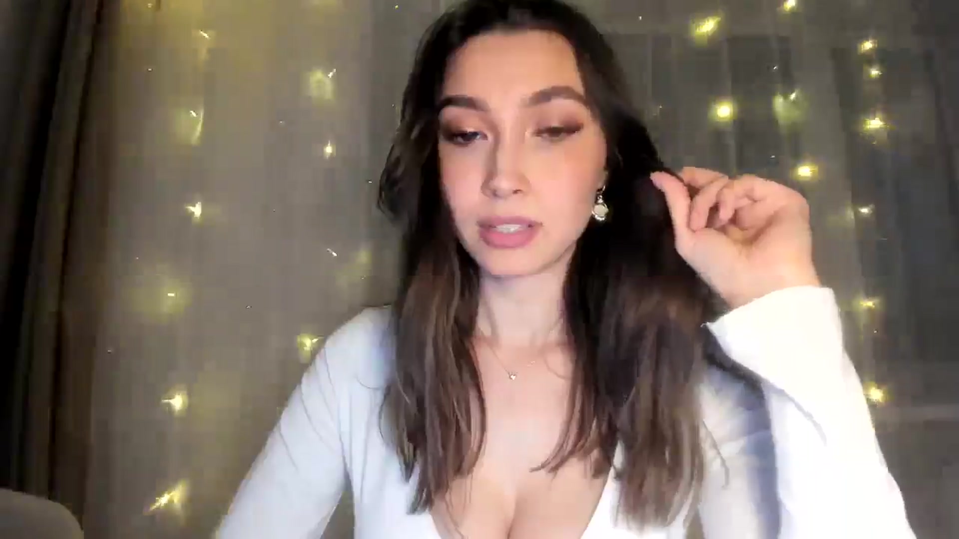 Gallery image thumbnail from LuckyHoneyyy's myfreecams stream on, 01/27/2025, 02:11 image 7 of 20