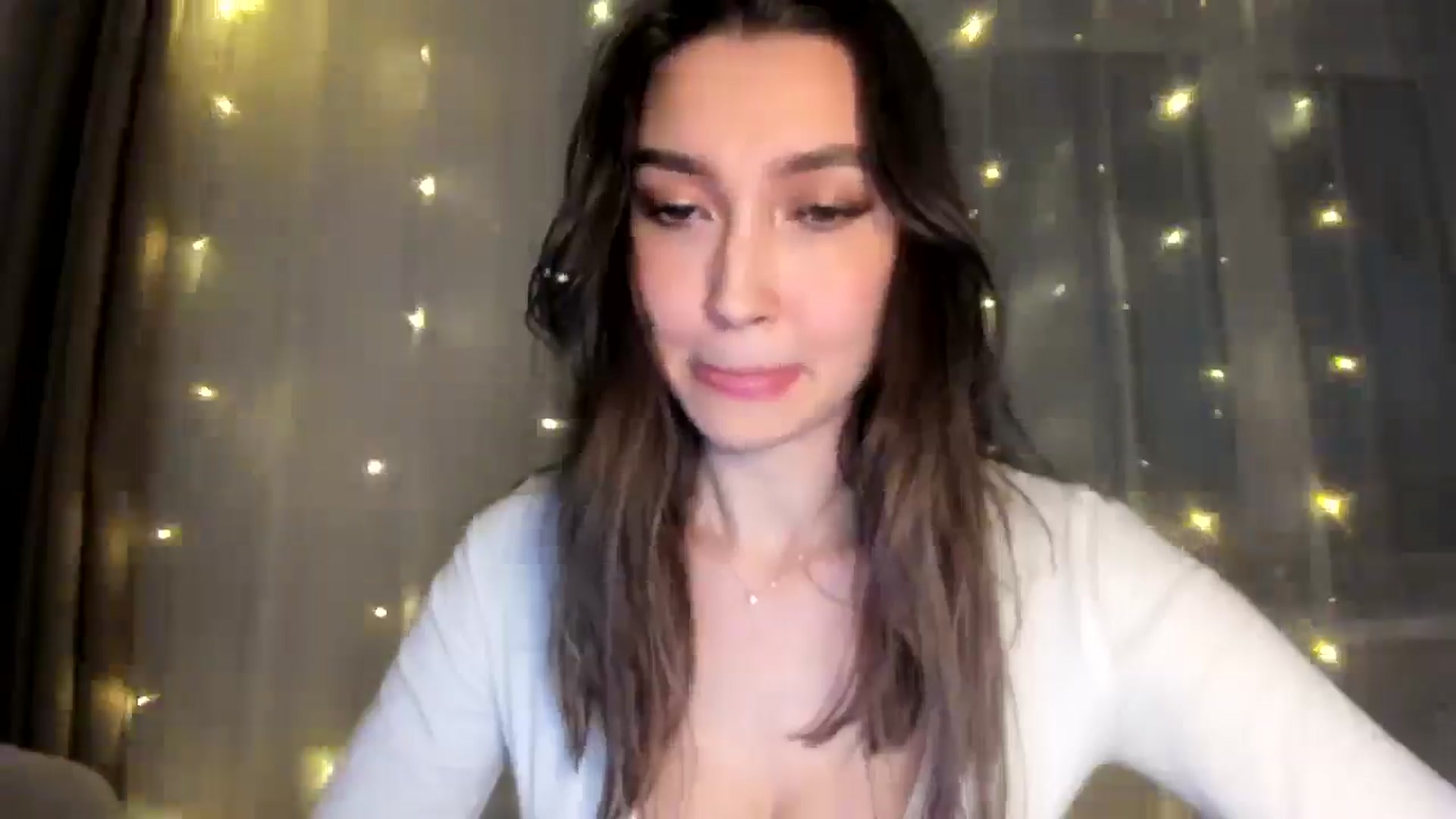 Gallery image thumbnail from LuckyHoneyyy's myfreecams stream on, 01/27/2025, 02:11 image 10 of 20