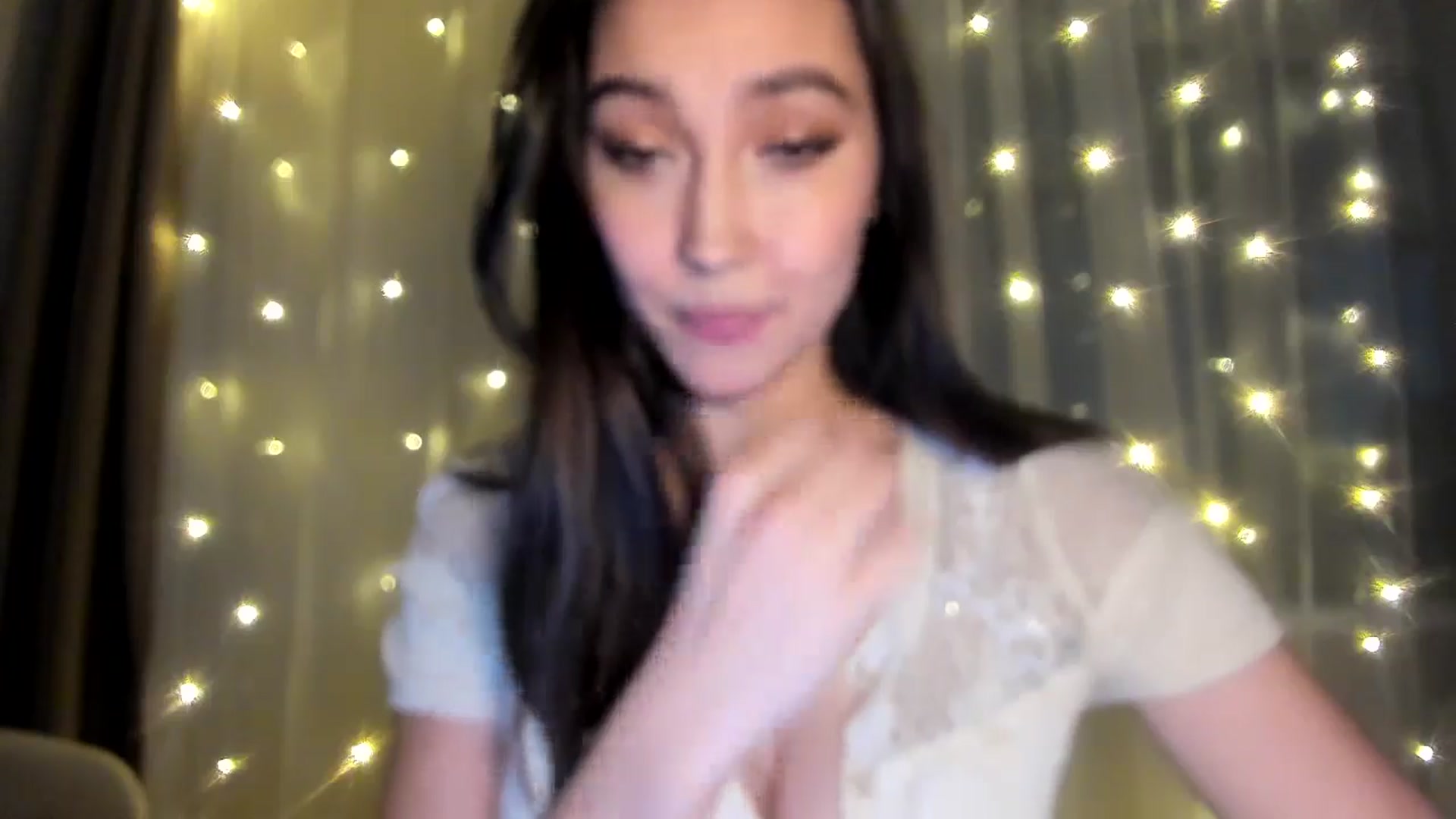 Gallery image thumbnail from LuckyHoneyyy's myfreecams stream on, 01/29/2025, 02:23 image 15 of 20