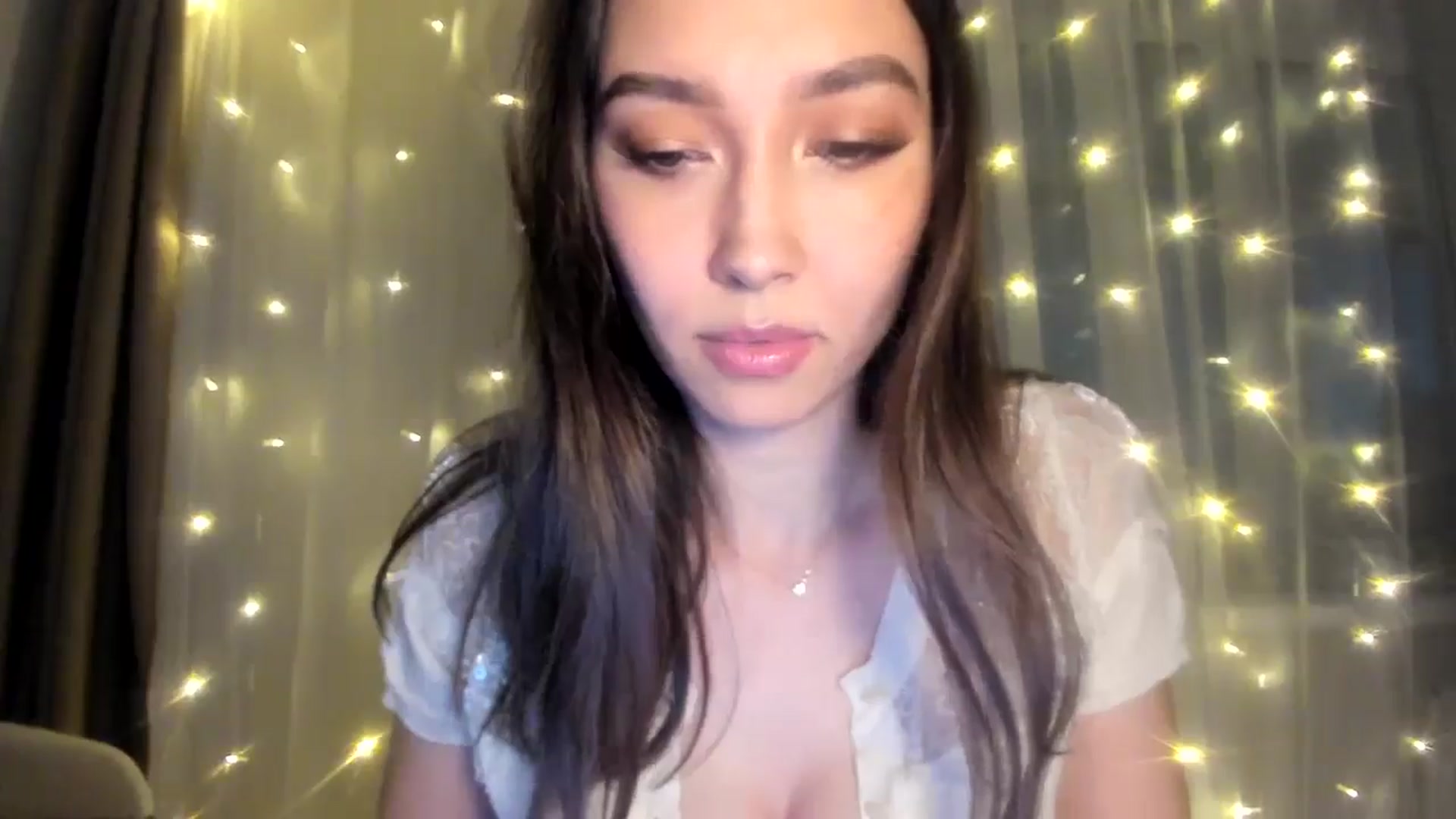 Gallery image thumbnail from LuckyHoneyyy's myfreecams stream on, 01/29/2025, 02:23 image 5 of 20