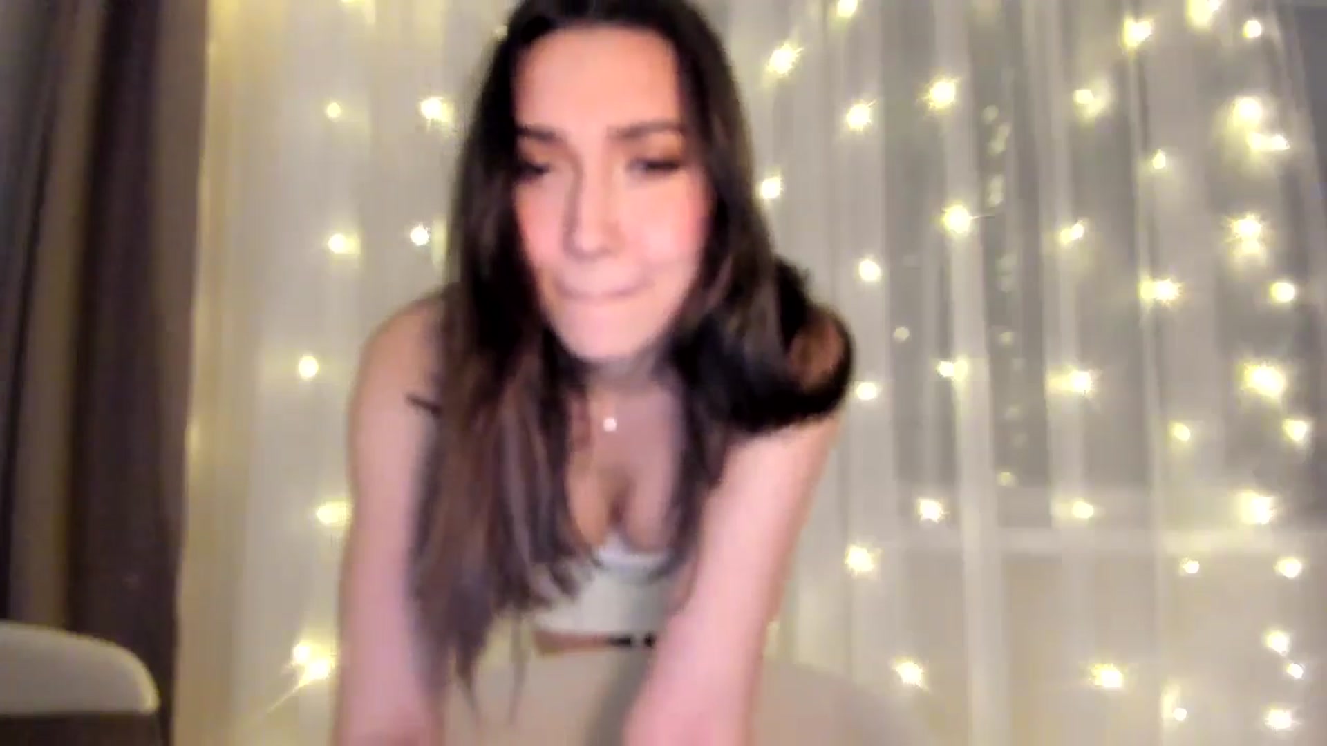 Gallery image thumbnail from LuckyHoneyyy's myfreecams stream on, 02/25/2025, 24:00 image 5 of 20