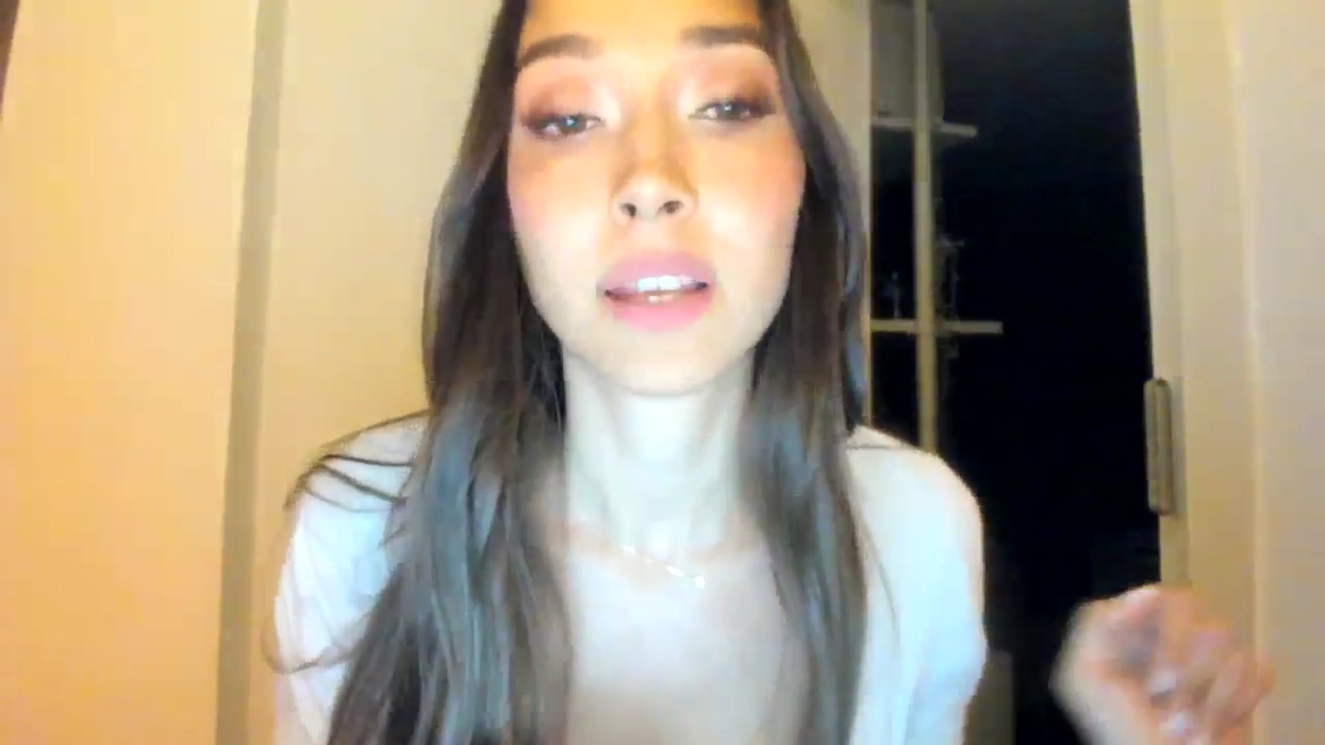 Gallery image thumbnail from LuckyHoneyyy's myfreecams stream on, 06/29/2025, 23:52 image 20 of 20