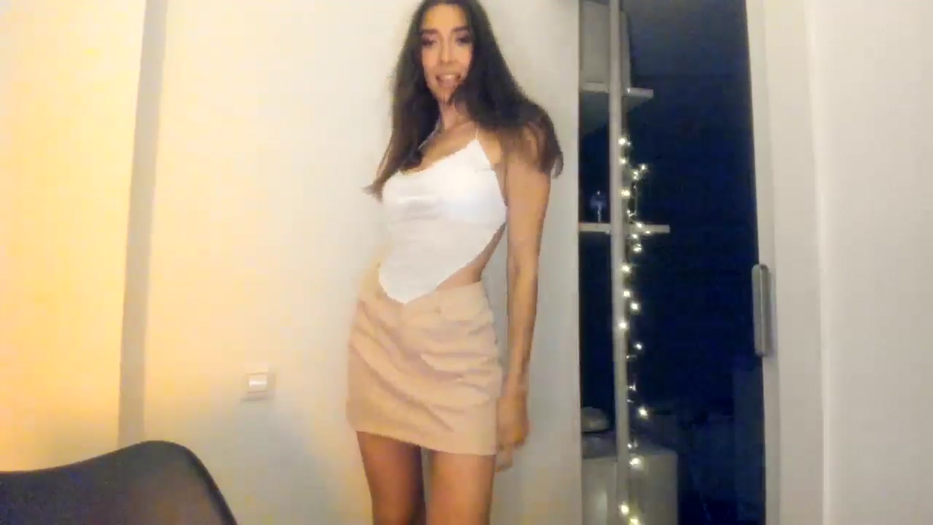 Gallery image thumbnail from LuckyHoneyyy's myfreecams stream on, 07/01/2025, 01:05 image 11 of 20