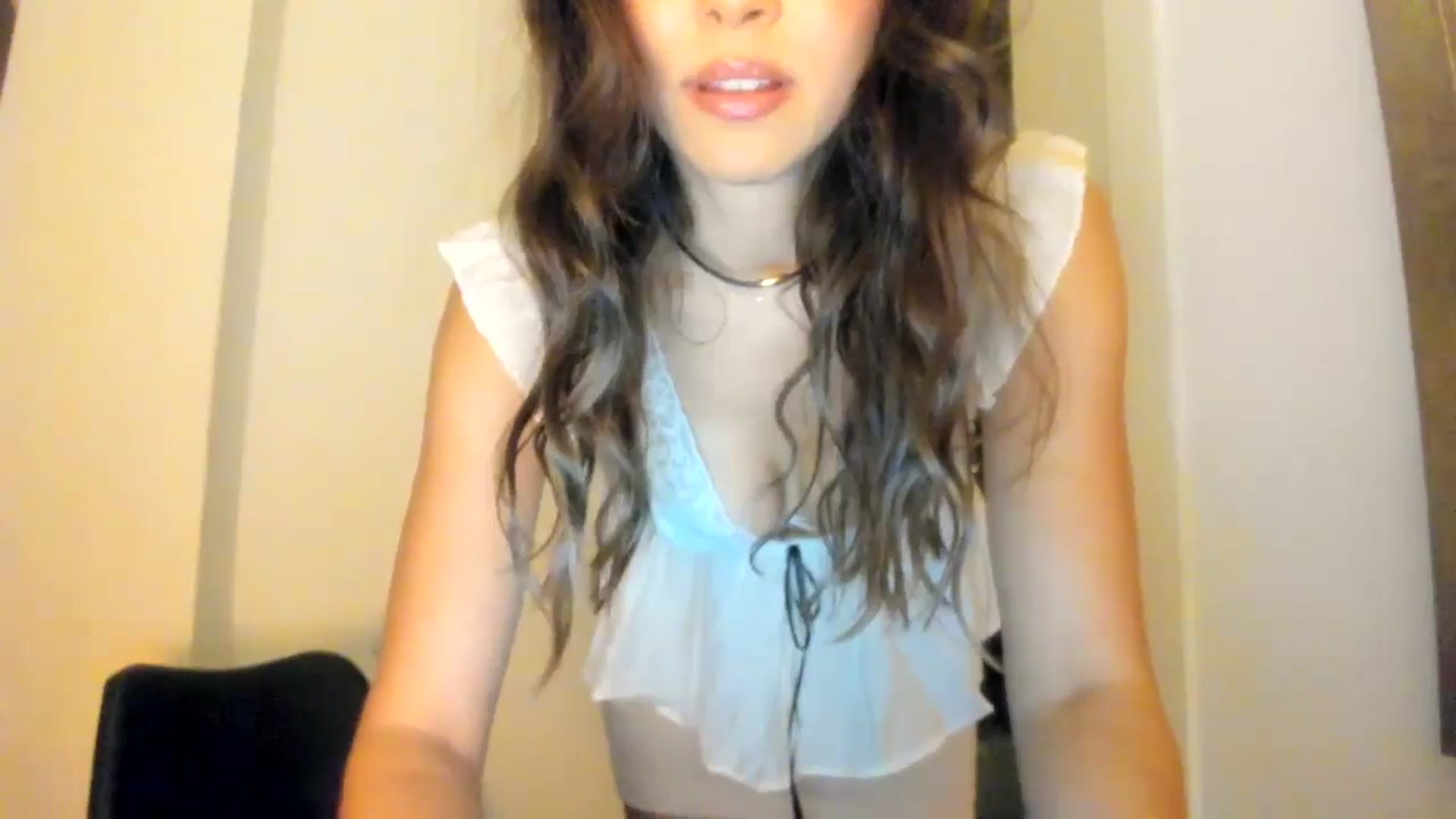 Gallery image thumbnail from LuckyHoneyyy's myfreecams stream on, 09/16/2025, 22:11 image 12 of 20