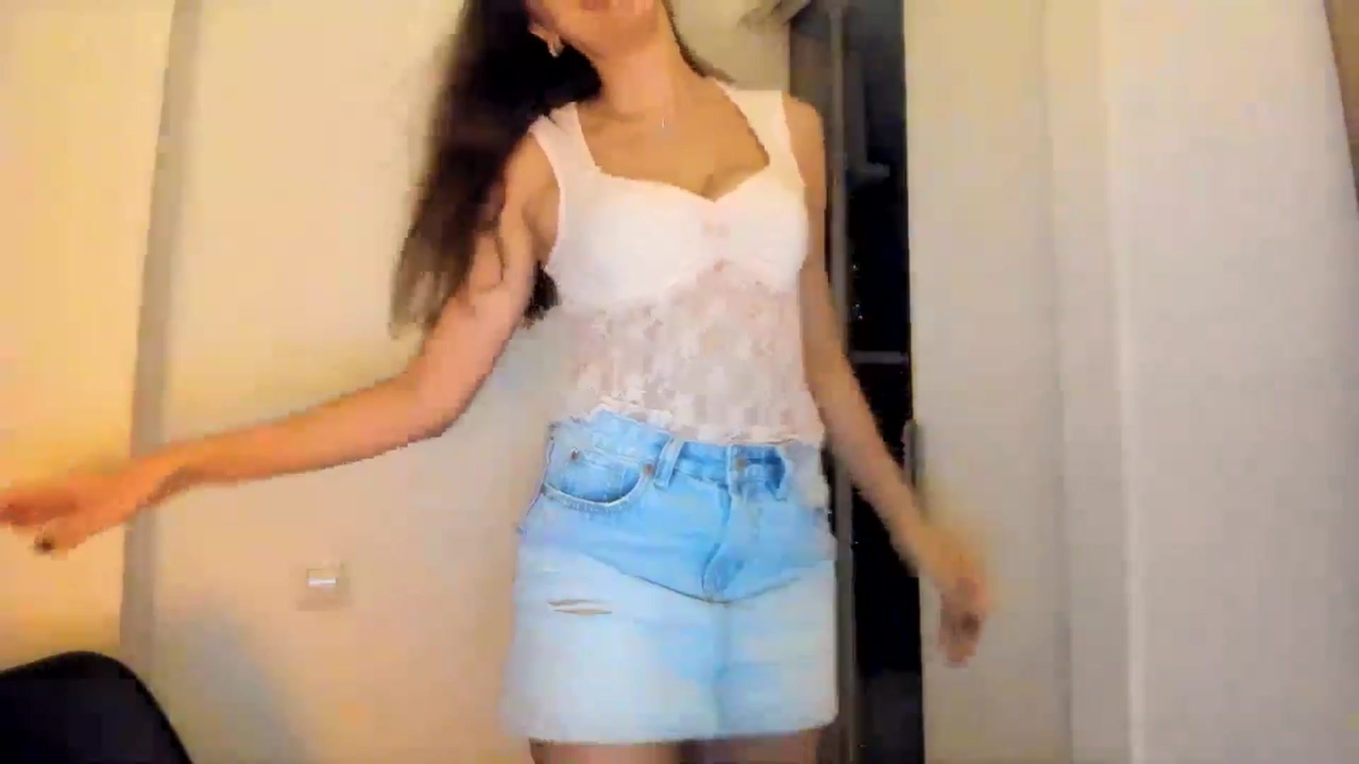 Gallery image thumbnail from LuckyHoneyyy's myfreecams stream on, 09/23/2025, 24:00 image 20 of 20