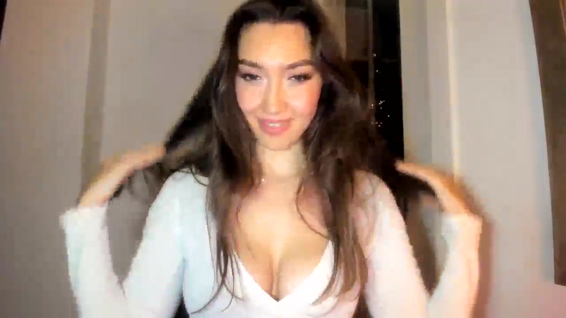 Gallery image thumbnail from LuckyHoneyyy's myfreecams stream on, 10/22/2025, 01:41 image 4 of 20
