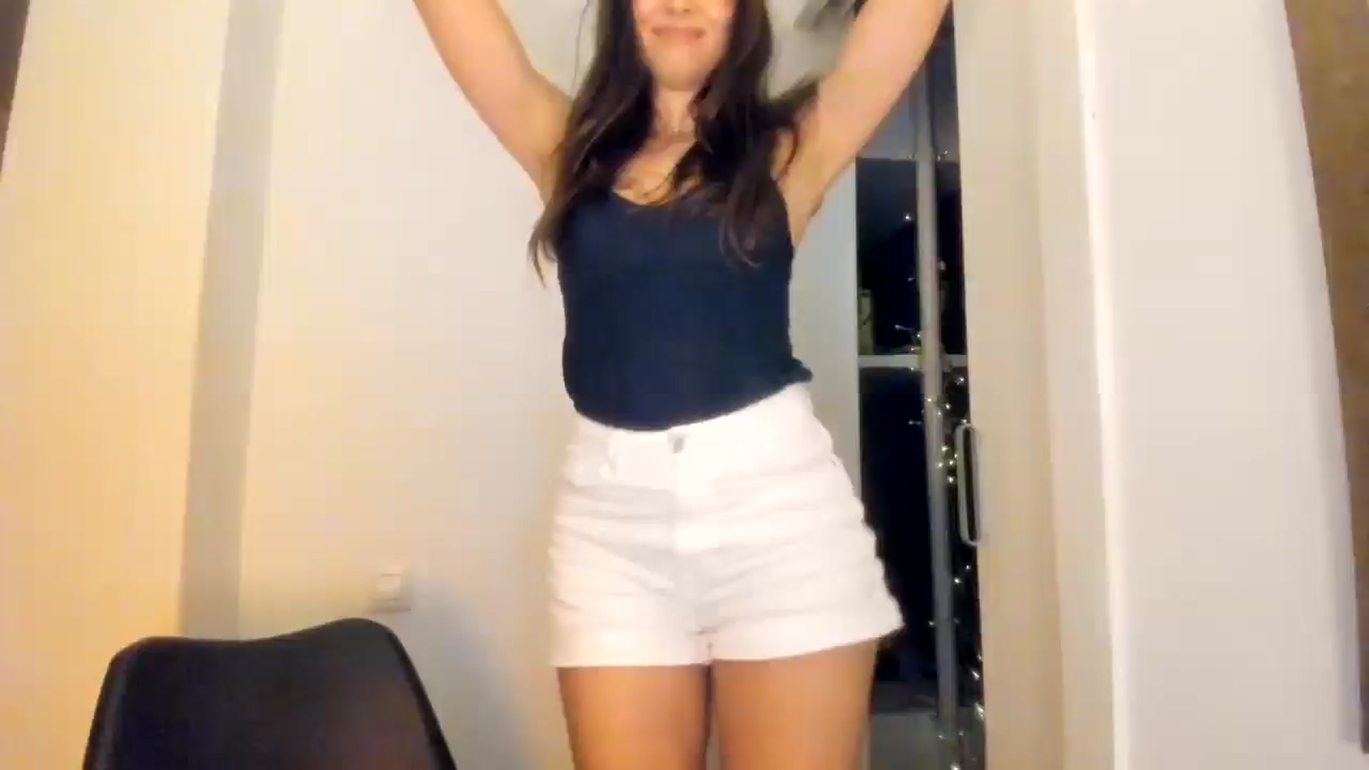 Gallery image thumbnail from LuckyHoneyyy's myfreecams stream on, 12/13/2025, 03:02 image 5 of 20