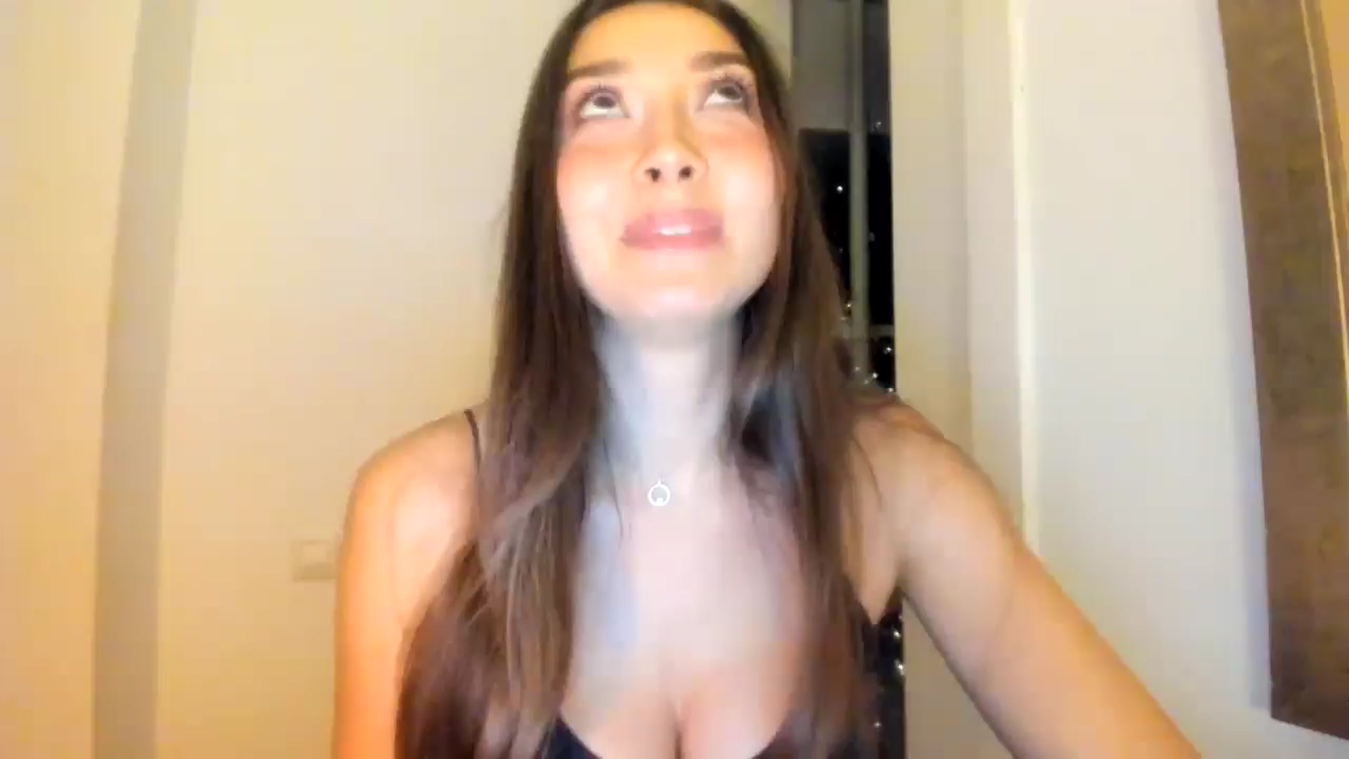Gallery image thumbnail from LuckyHoneyyy's myfreecams stream on, 12/13/2025, 04:52 image 5 of 20