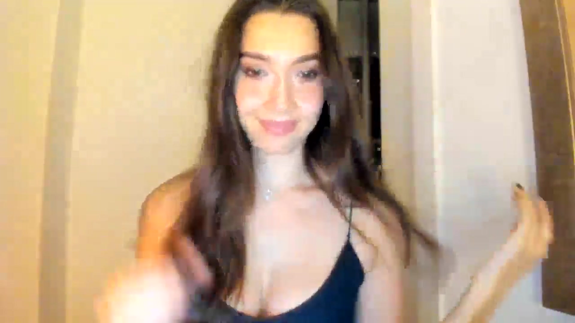 Gallery image thumbnail from LuckyHoneyyy's myfreecams stream on, 12/13/2025, 04:52 image 12 of 20