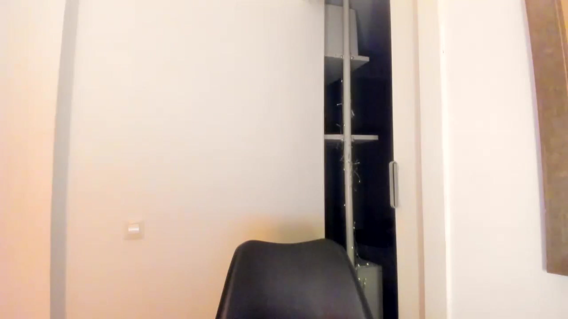 Gallery image thumbnail from LuckyHoneyyy's myfreecams stream on, 01/05/2026, 02:57 image 18 of 20