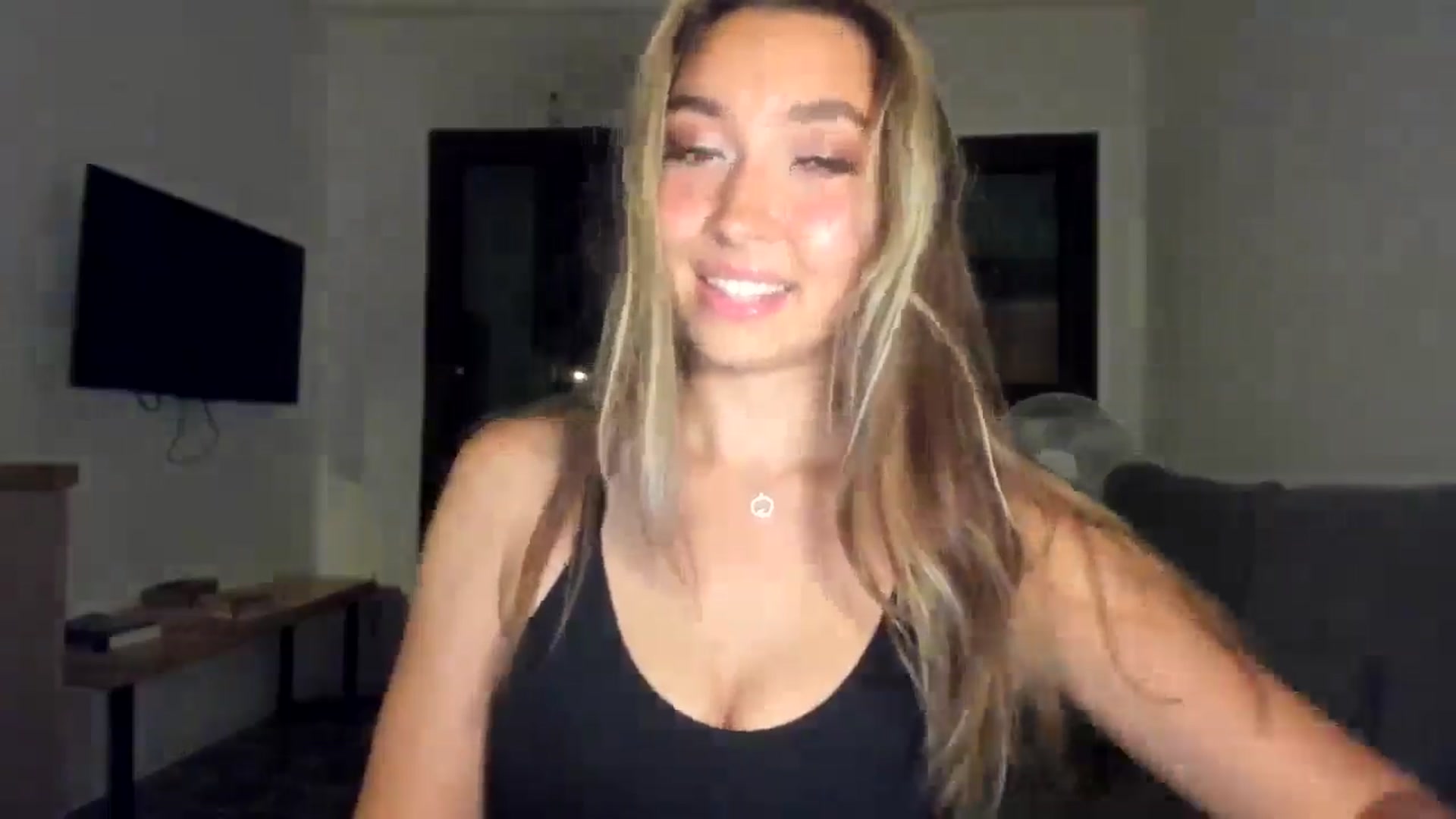 Gallery image thumbnail from LuckyHoneyyy's myfreecams stream on, 03/13/2026, 01:48 image 7 of 20